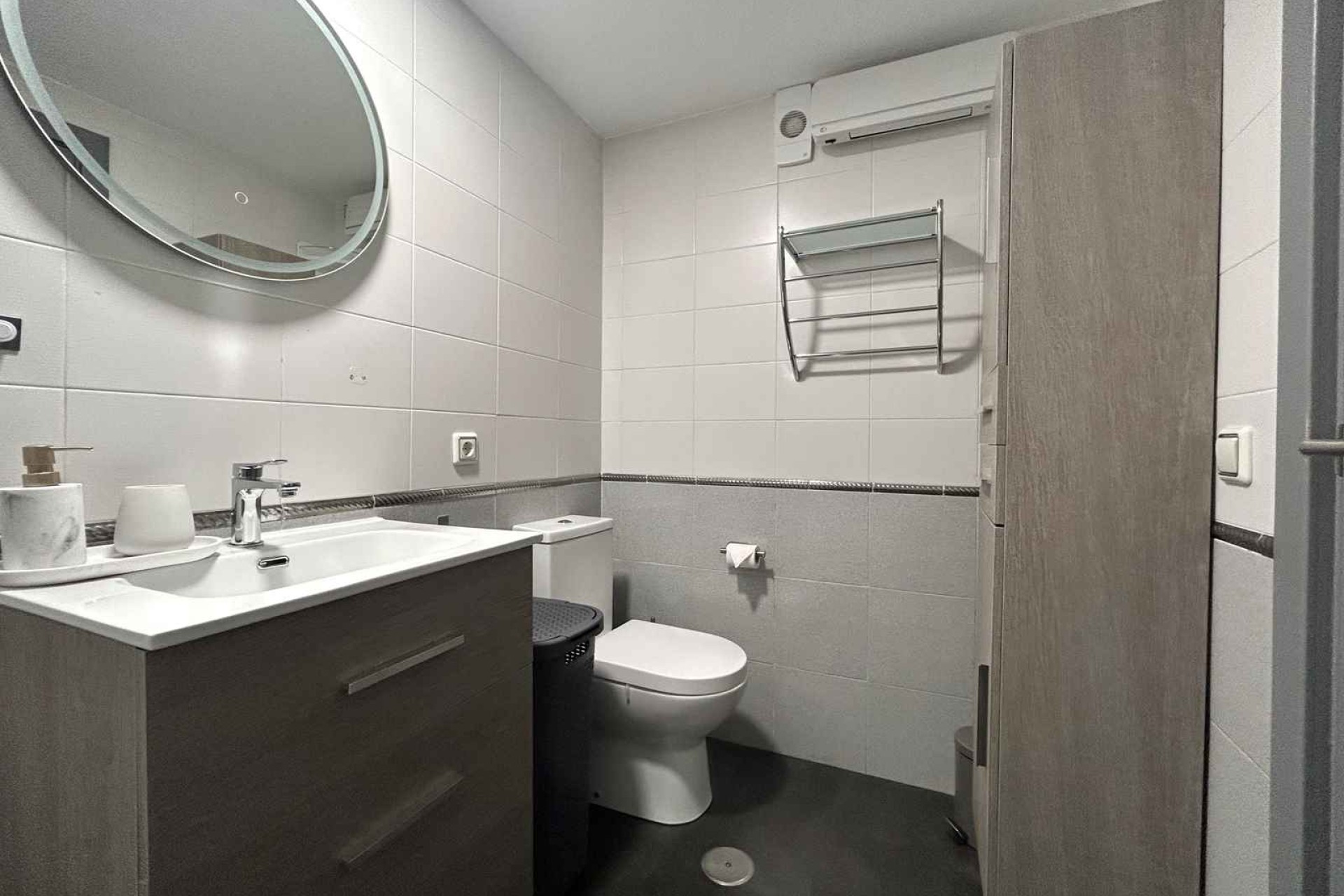 Alquiler a corto plazo - Apartamento / piso - Albir - Centro