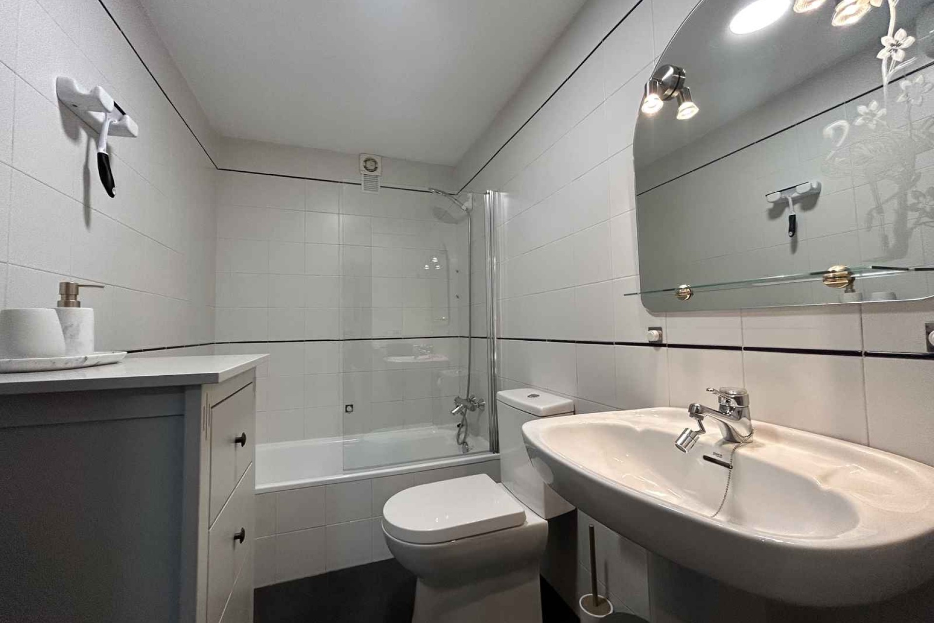 Alquiler a corto plazo - Apartamento / piso - Albir - Centro