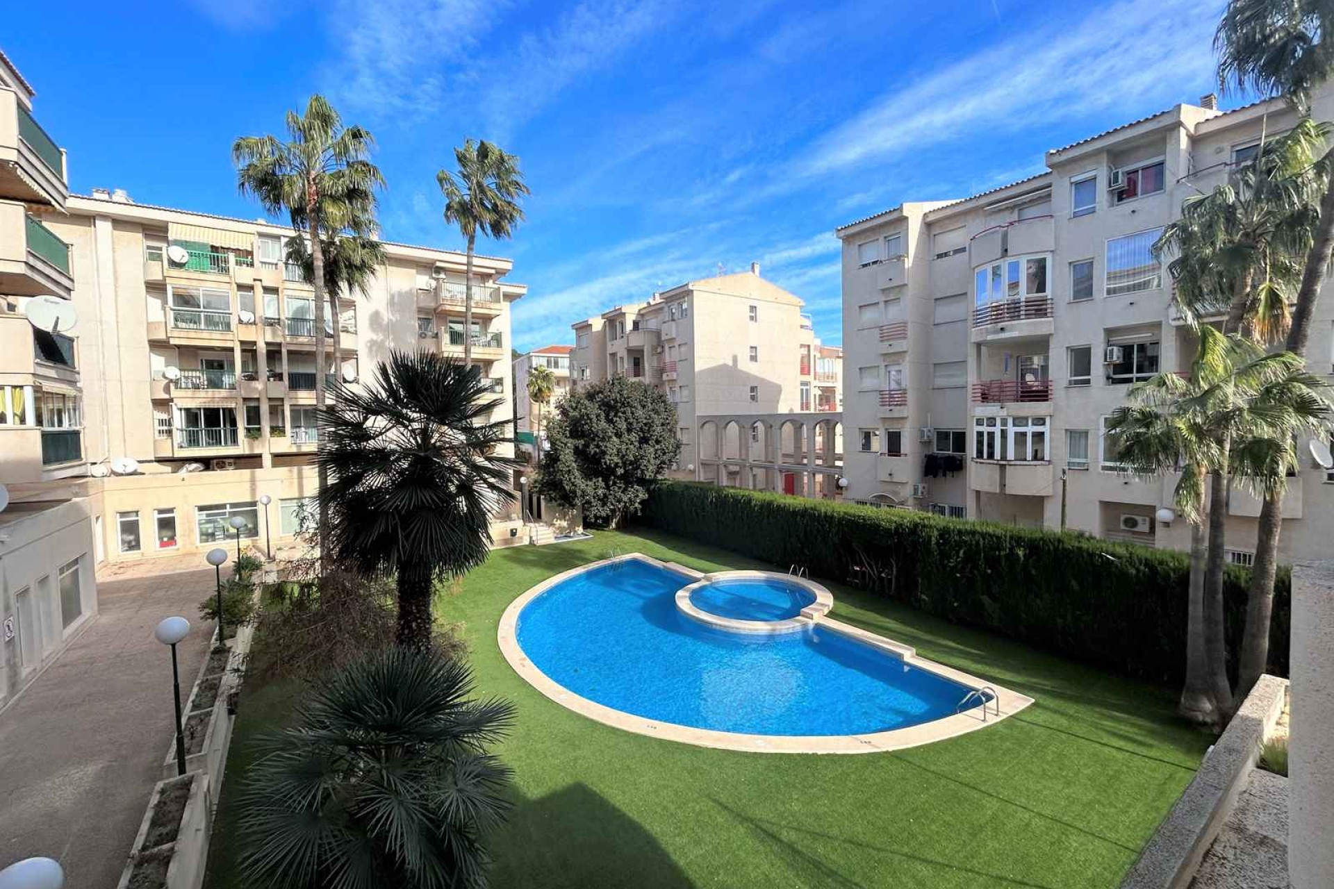Alquiler a corto plazo - Apartamento / piso - Albir - Centro