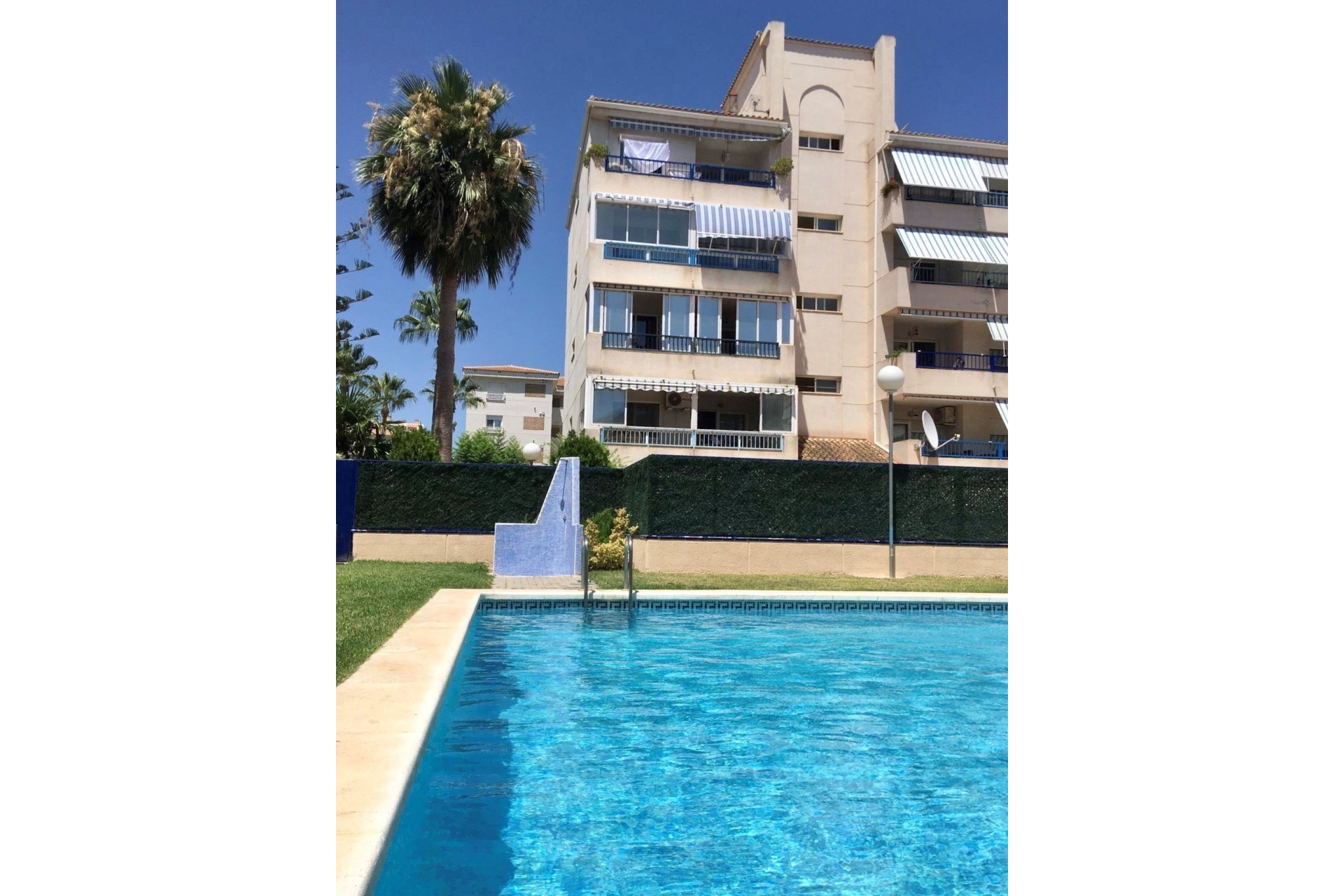 Alquiler a corto plazo - Apartamento / piso - Albir - Centro