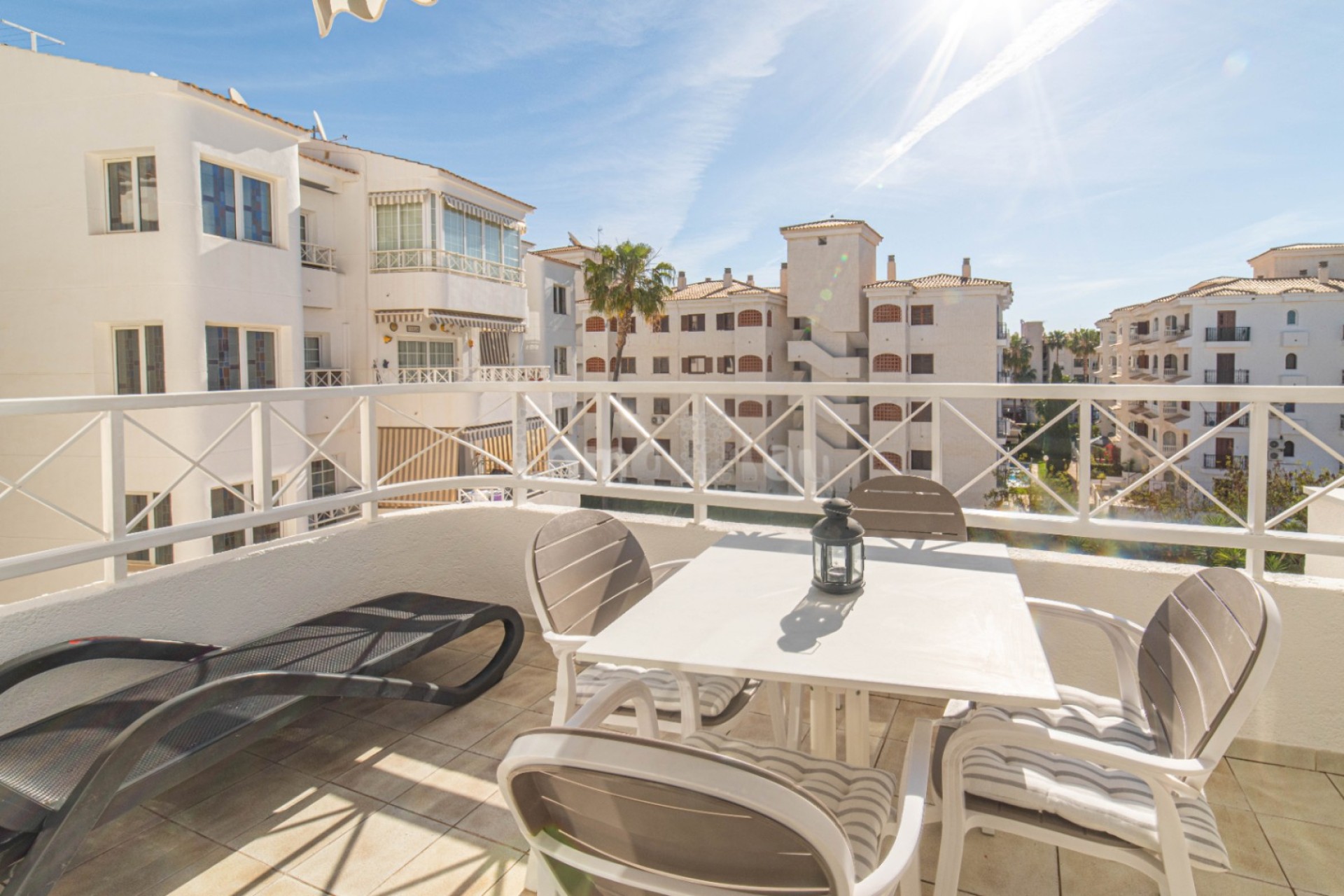 Alquiler a corto plazo - Apartamento / piso - Albir - Centro