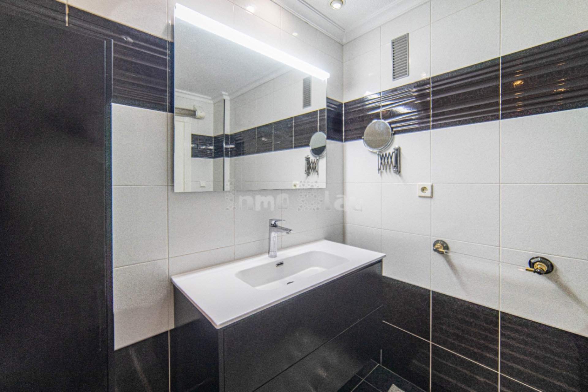 Alquiler a corto plazo - Apartamento / piso - Albir - Centro