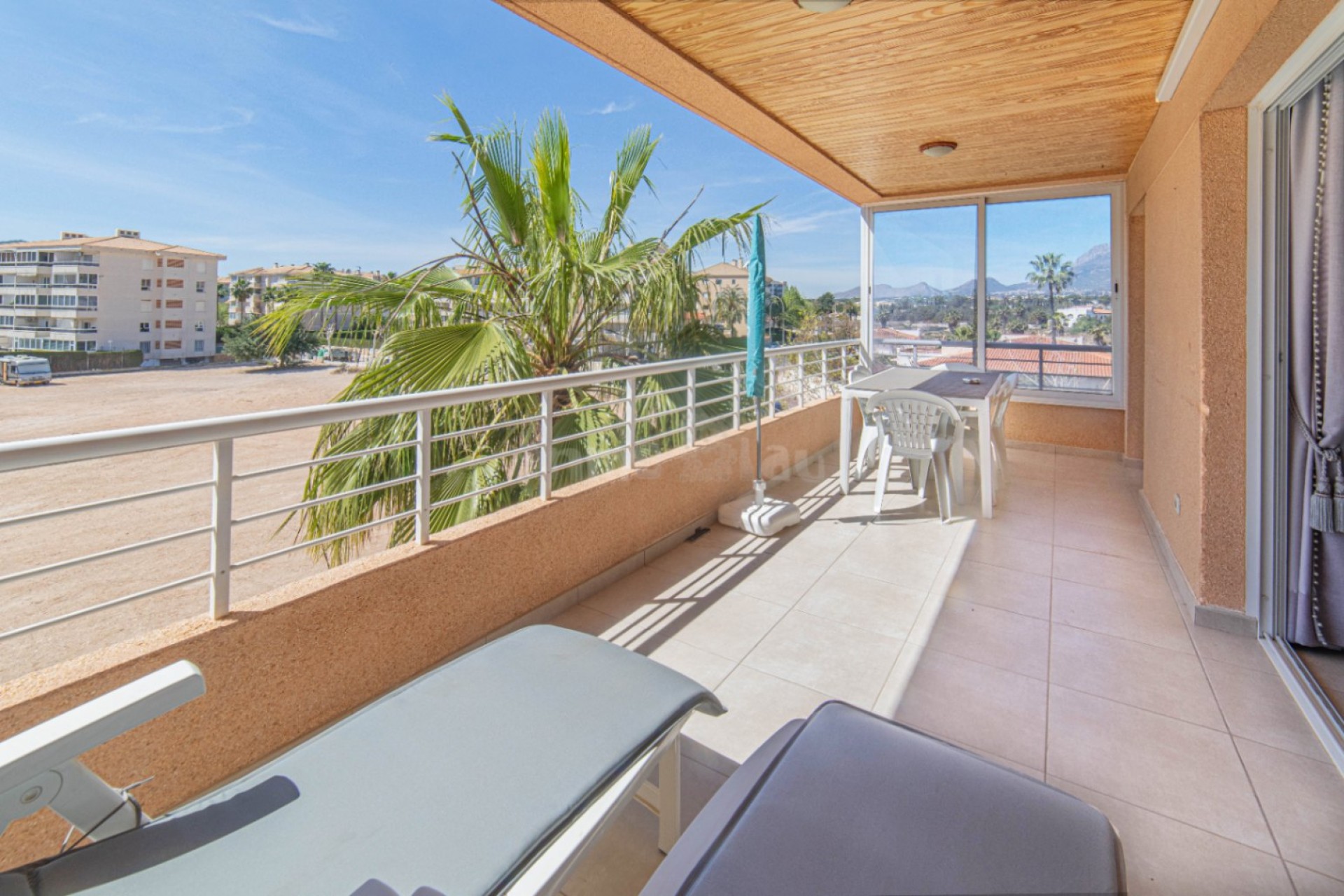 Alquiler a corto plazo - Apartamento / piso - Albir - Centro