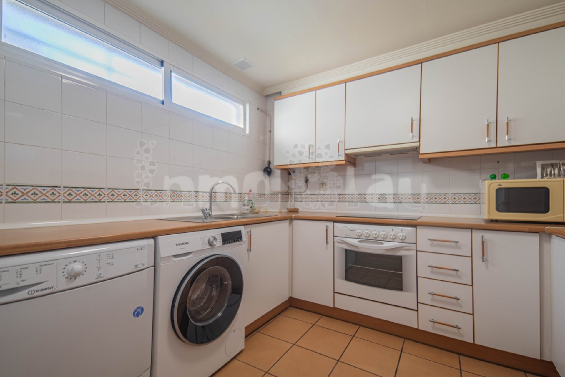 Alquiler a corto plazo - Apartamento / piso - Albir - Centro
