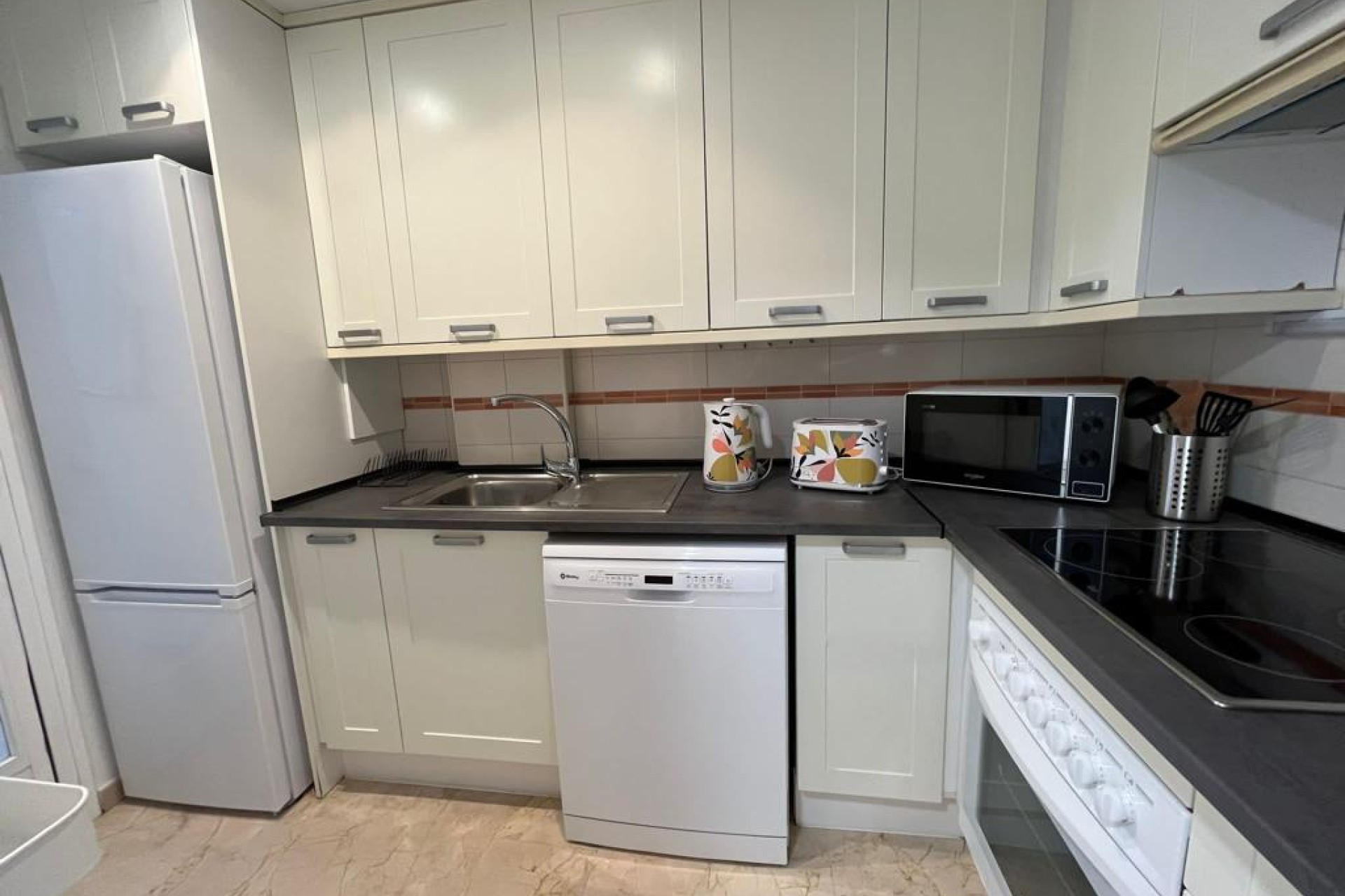 Alquiler a corto plazo - Apartamento / piso - Albir - Centro