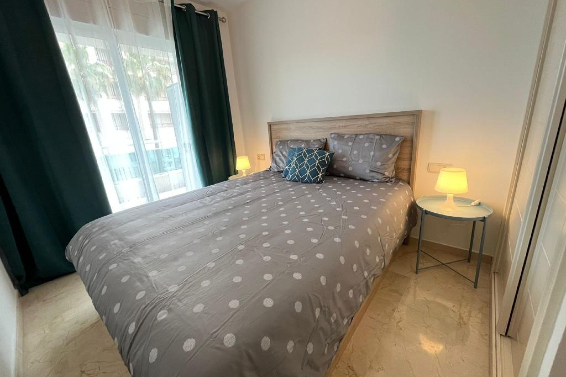 Alquiler a corto plazo - Apartamento / piso - Albir - Centro