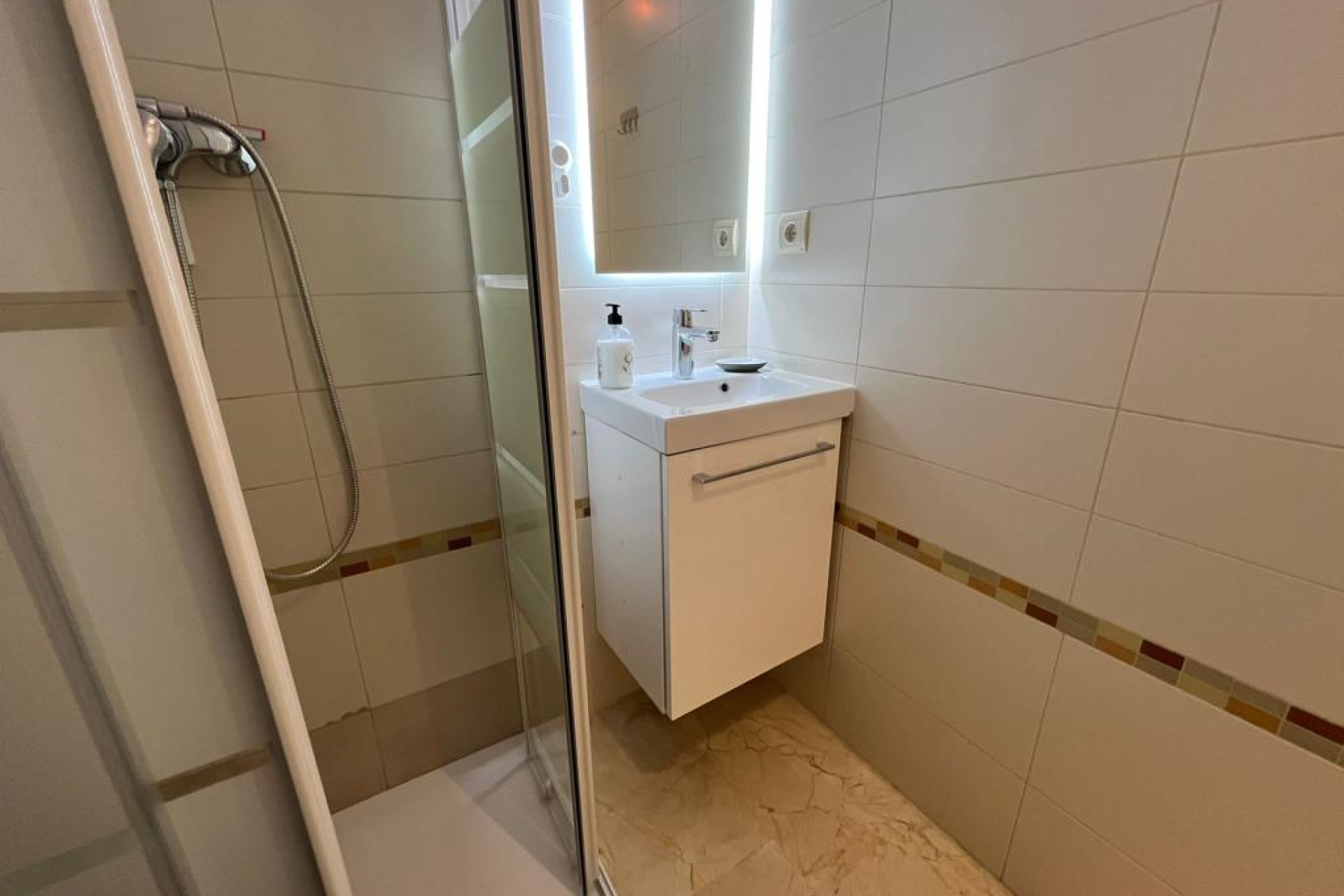 Alquiler a corto plazo - Apartamento / piso - Albir - Centro