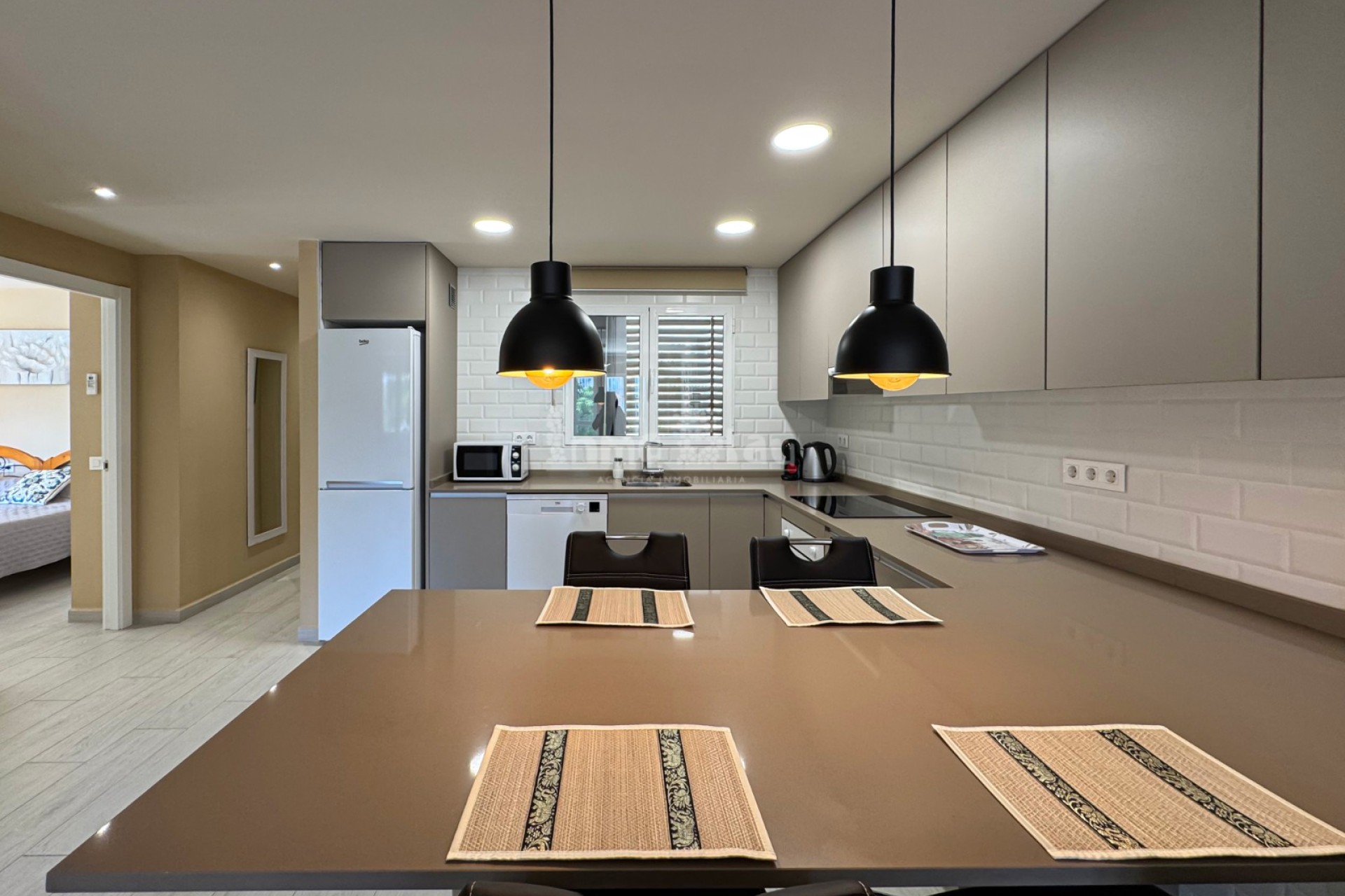 Alquiler a corto plazo - Apartamento / piso - Albir - Centro