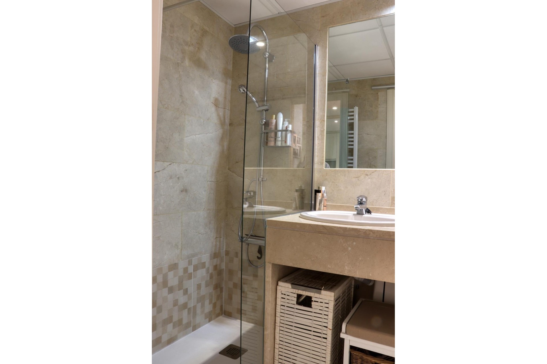 Alquiler a corto plazo - Apartamento / piso - Albir - Centro