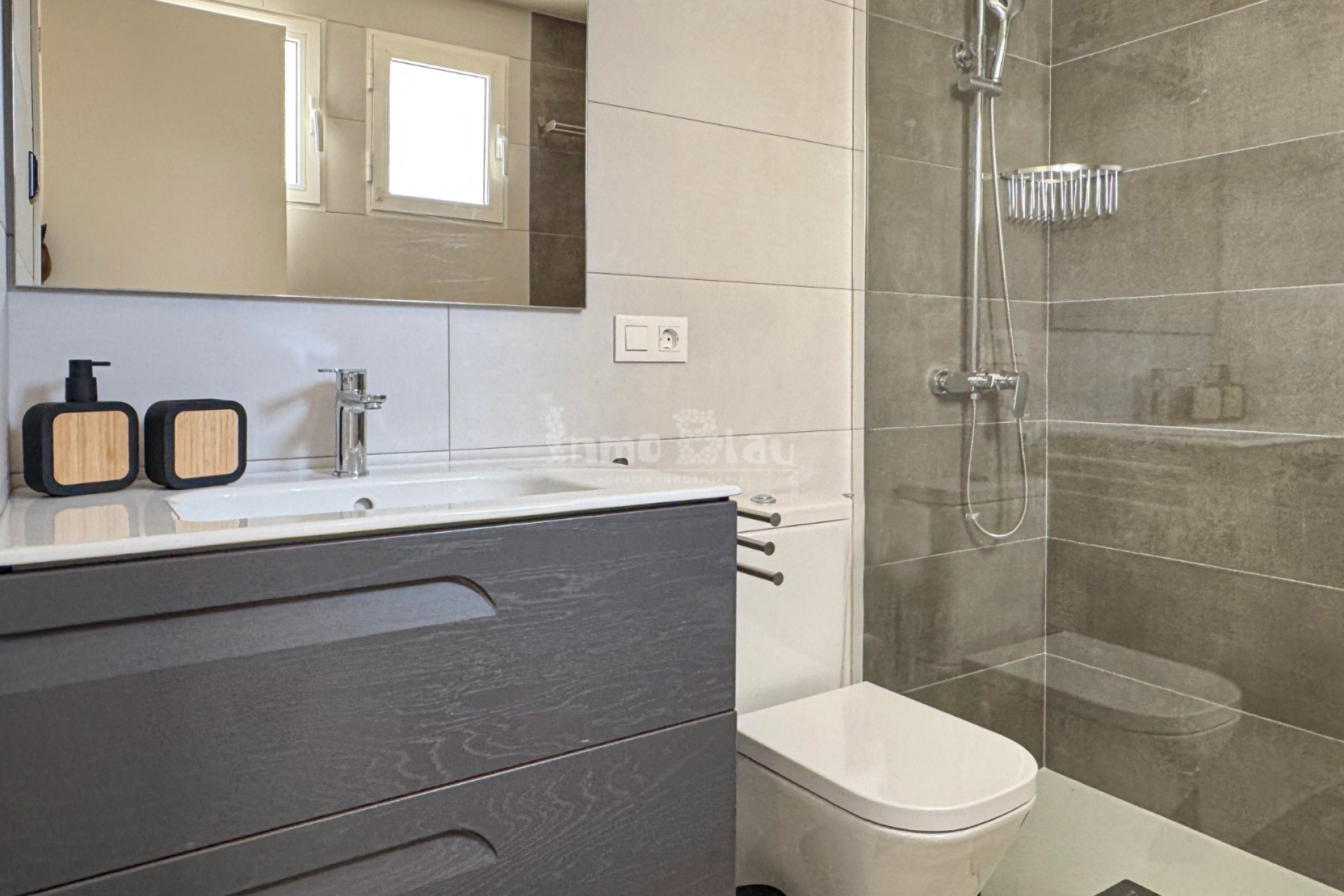 Alquiler a corto plazo - Apartamento / piso - Albir - Centro