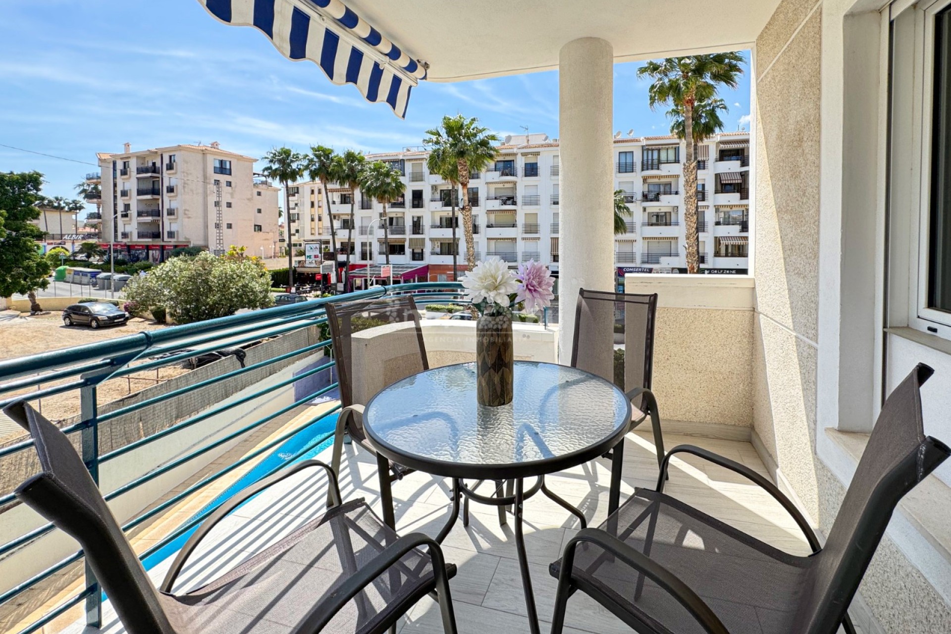 Alquiler a corto plazo - Apartamento / piso - Albir - Centro