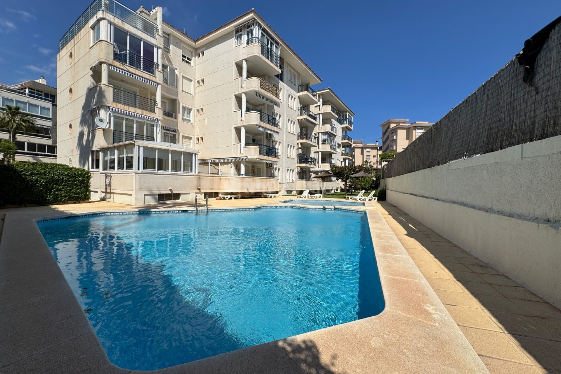 Alquiler a corto plazo - Apartamento / piso - Albir - Centro