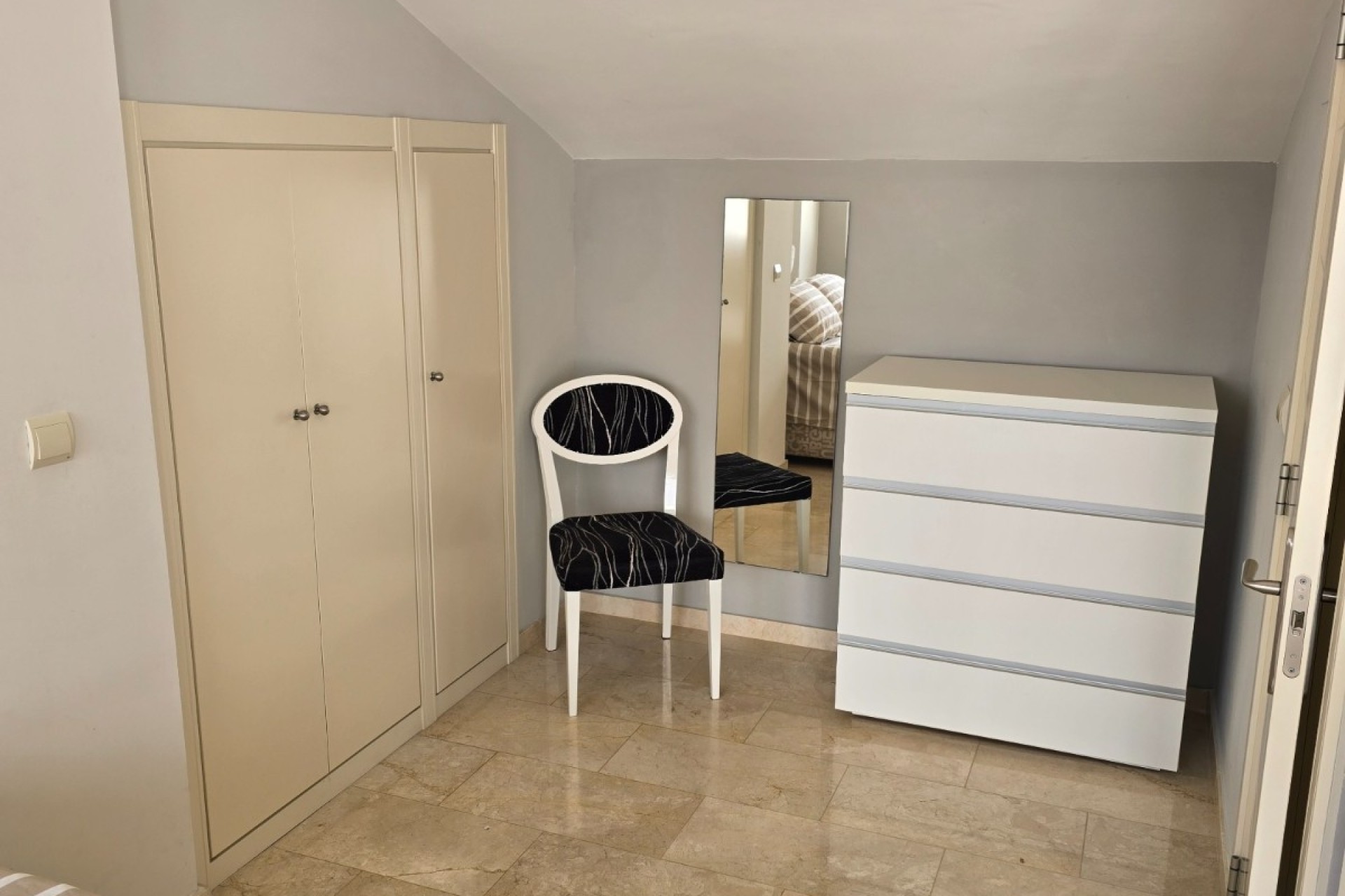 Alquiler a corto plazo - Apartamento / piso - Albir - Centro