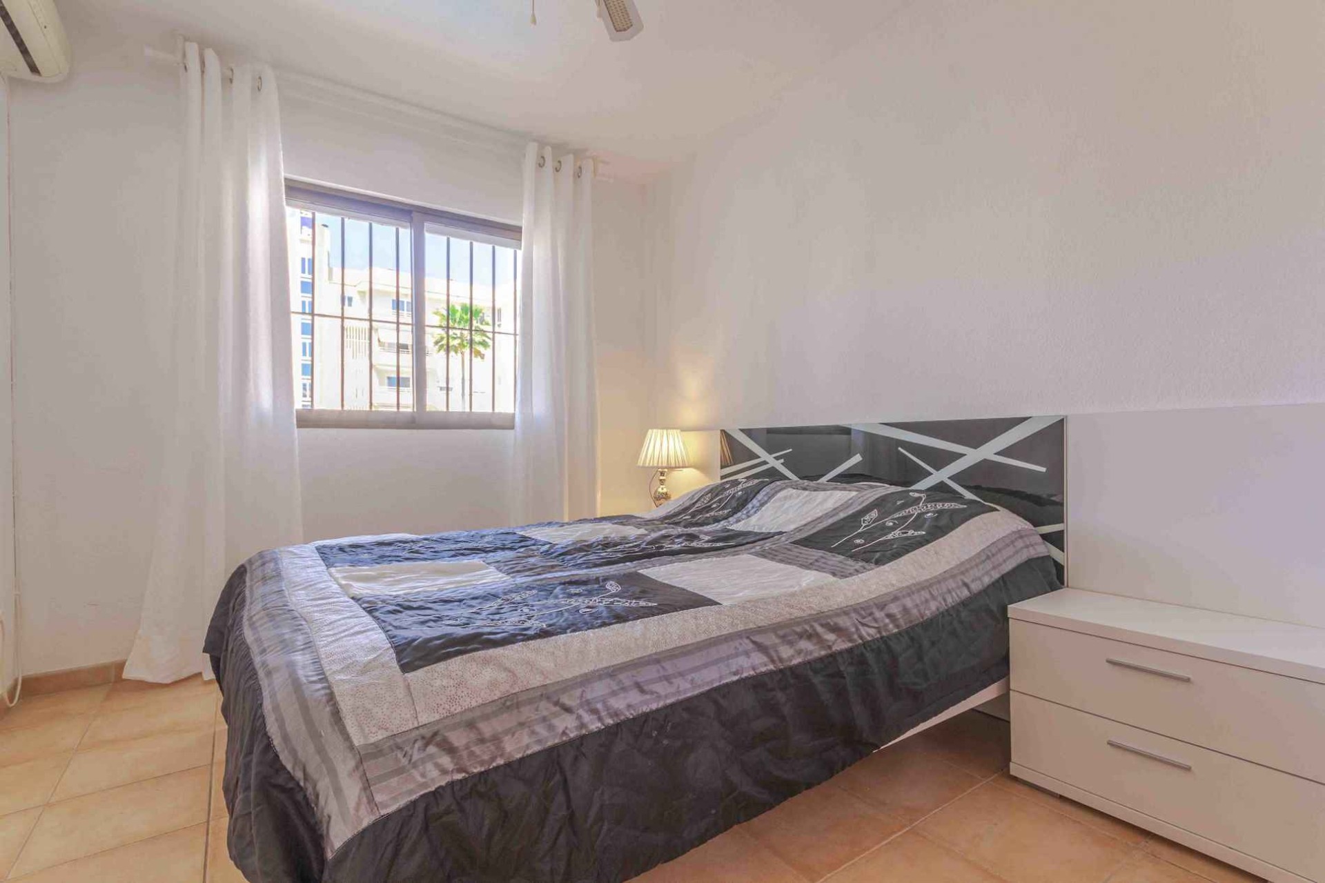 Alquiler a corto plazo - Apartamento / piso - Albir - Centro