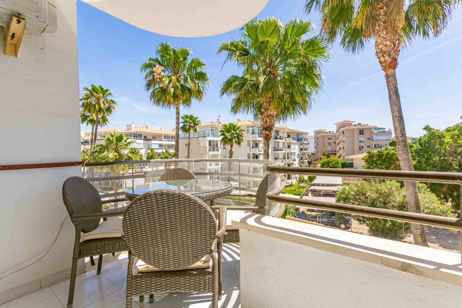 Alquiler a corto plazo - Apartamento / piso - Albir - Centro