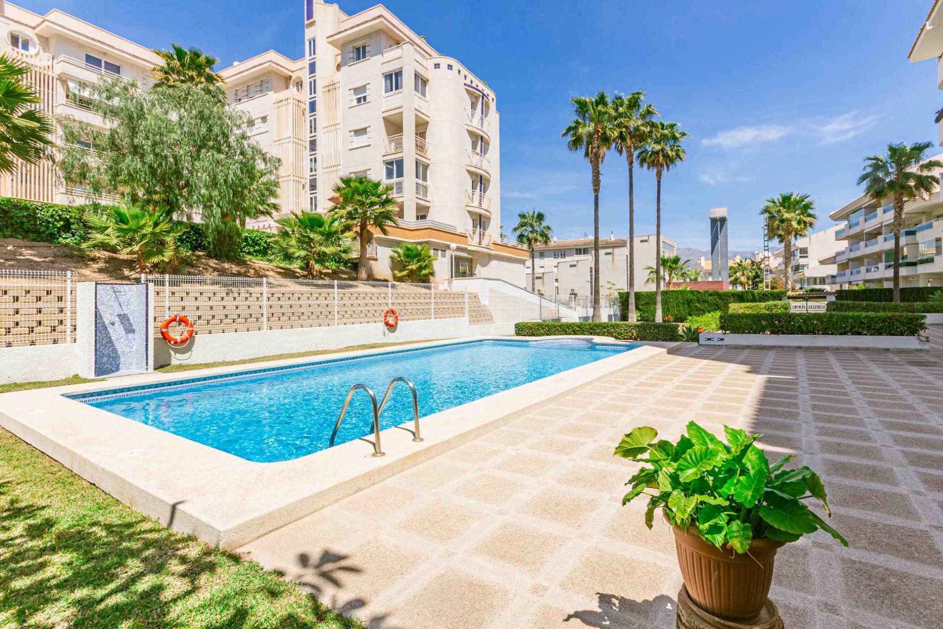 Alquiler a corto plazo - Apartamento / piso - Albir - Centro