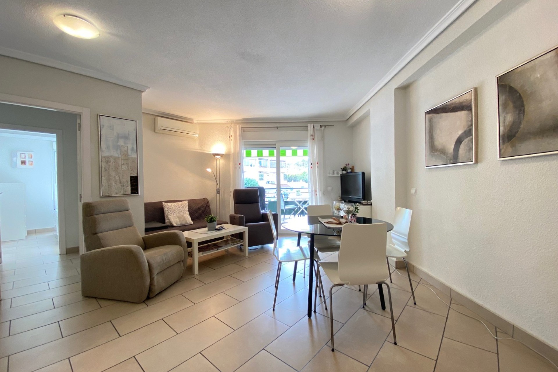 Alquiler a corto plazo - Apartamento / piso - Albir - Centro