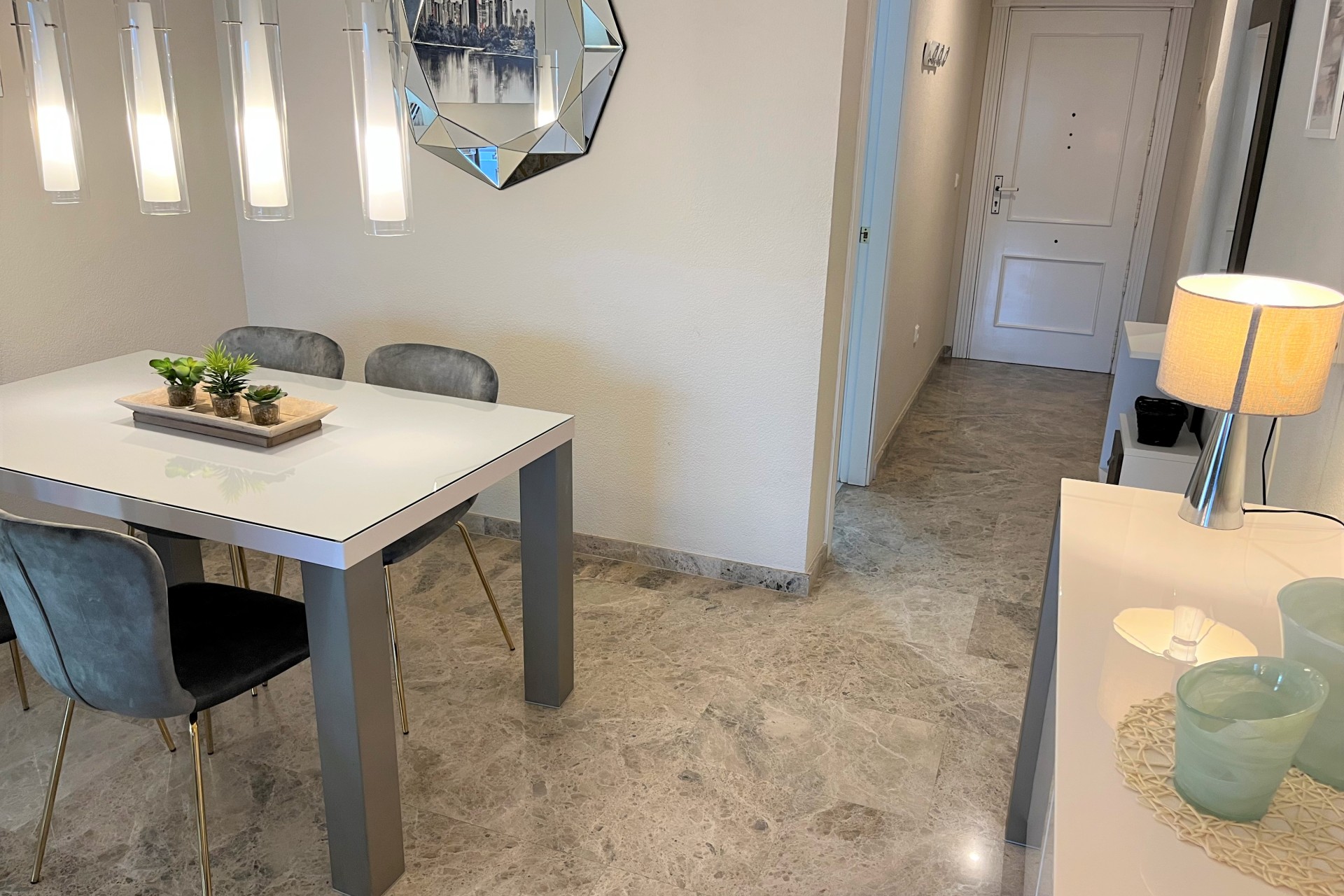 Alquiler a corto plazo - Apartamento / piso - Albir - Centro