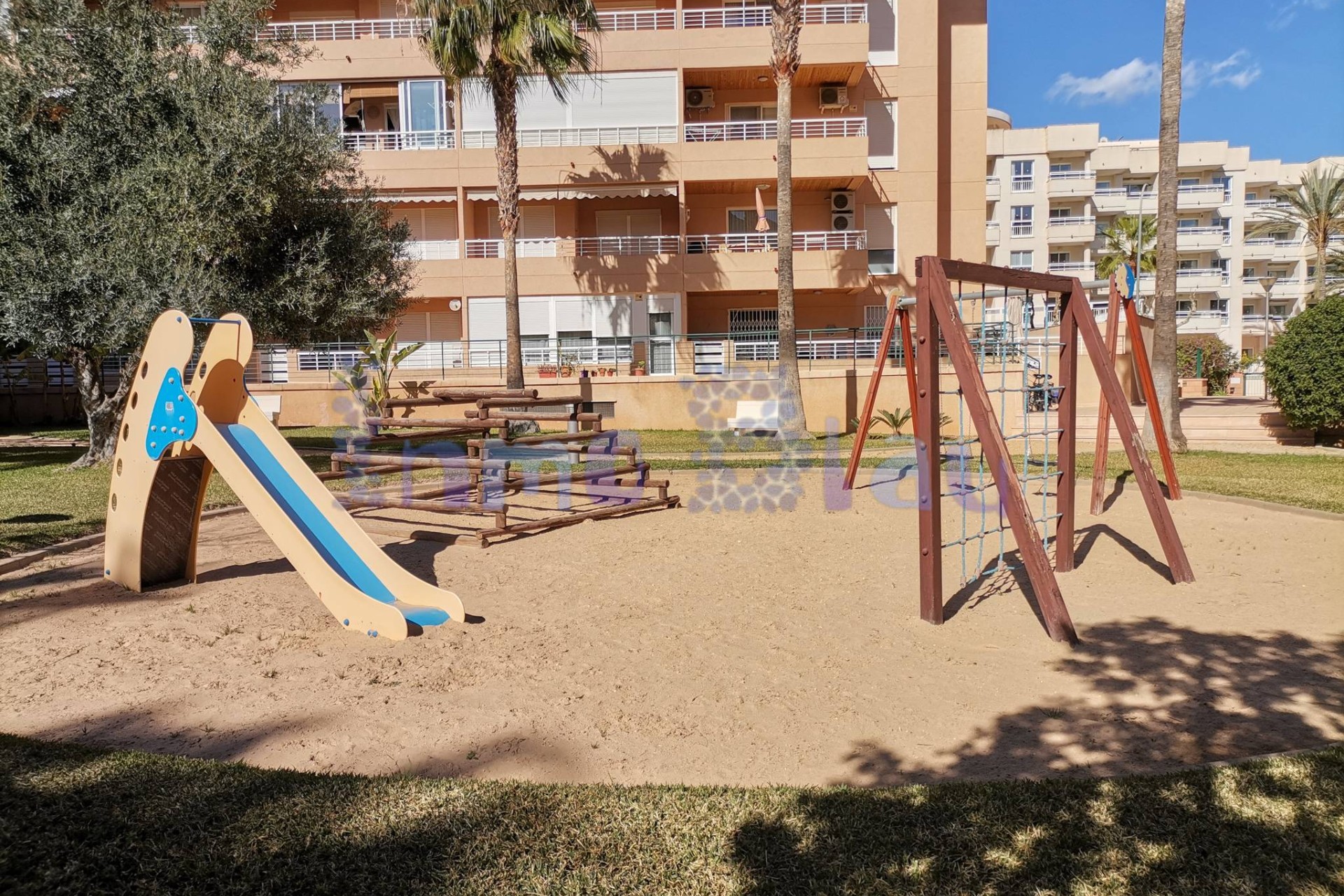 Alquiler a corto plazo - Apartamento / piso - Albir - Centro