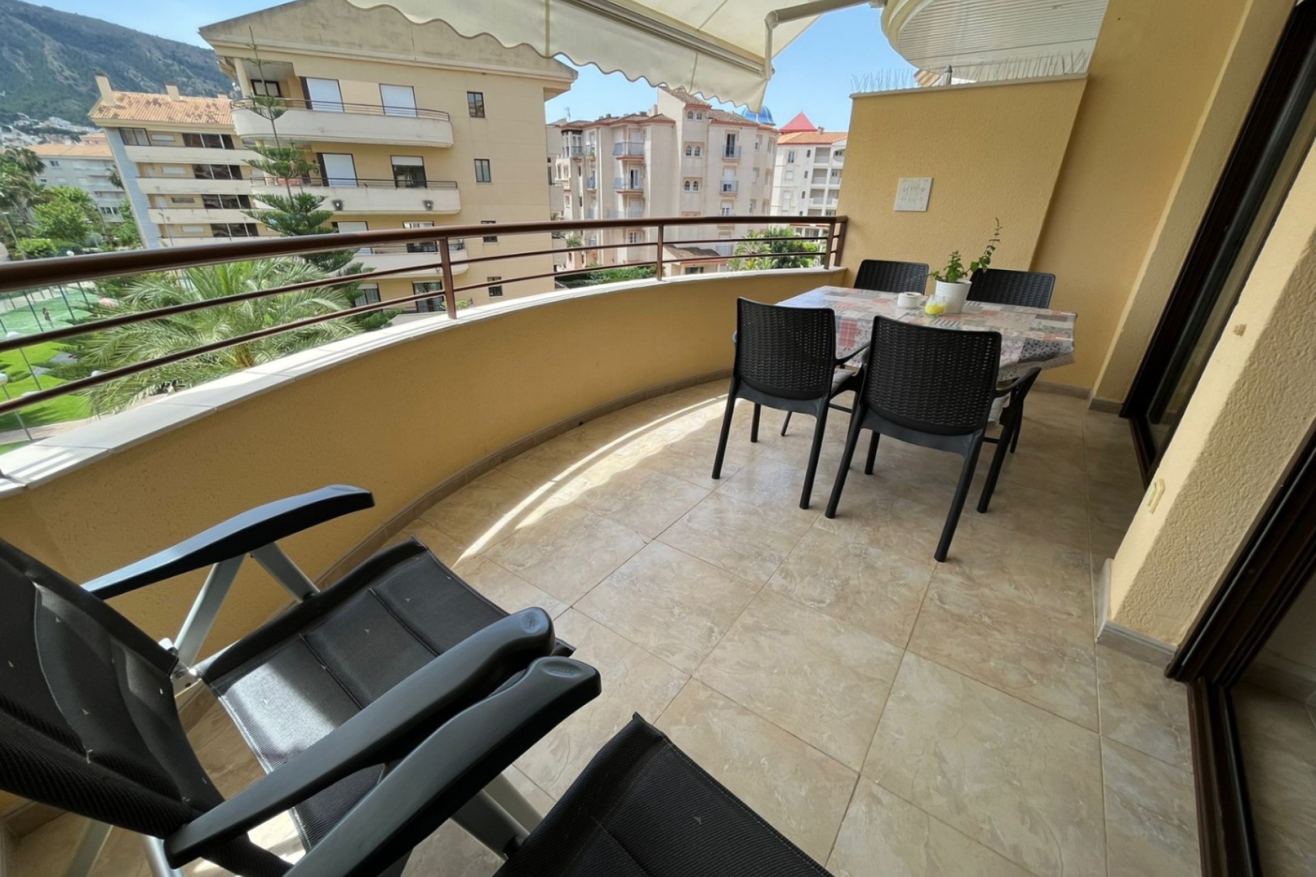 Alquiler a corto plazo - Apartamento / piso - Albir - Centro
