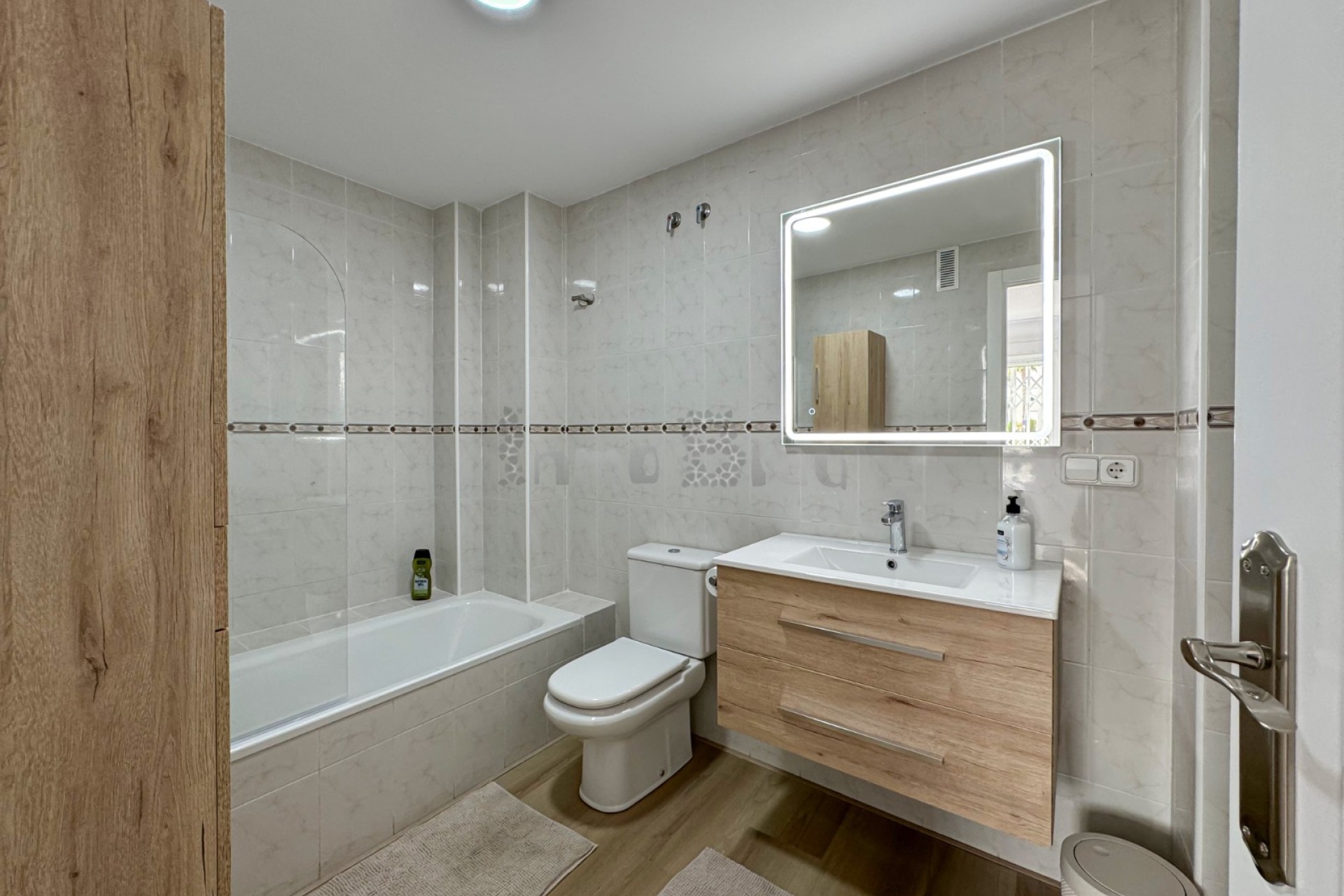 Alquiler a corto plazo - Apartamento / piso - Albir
