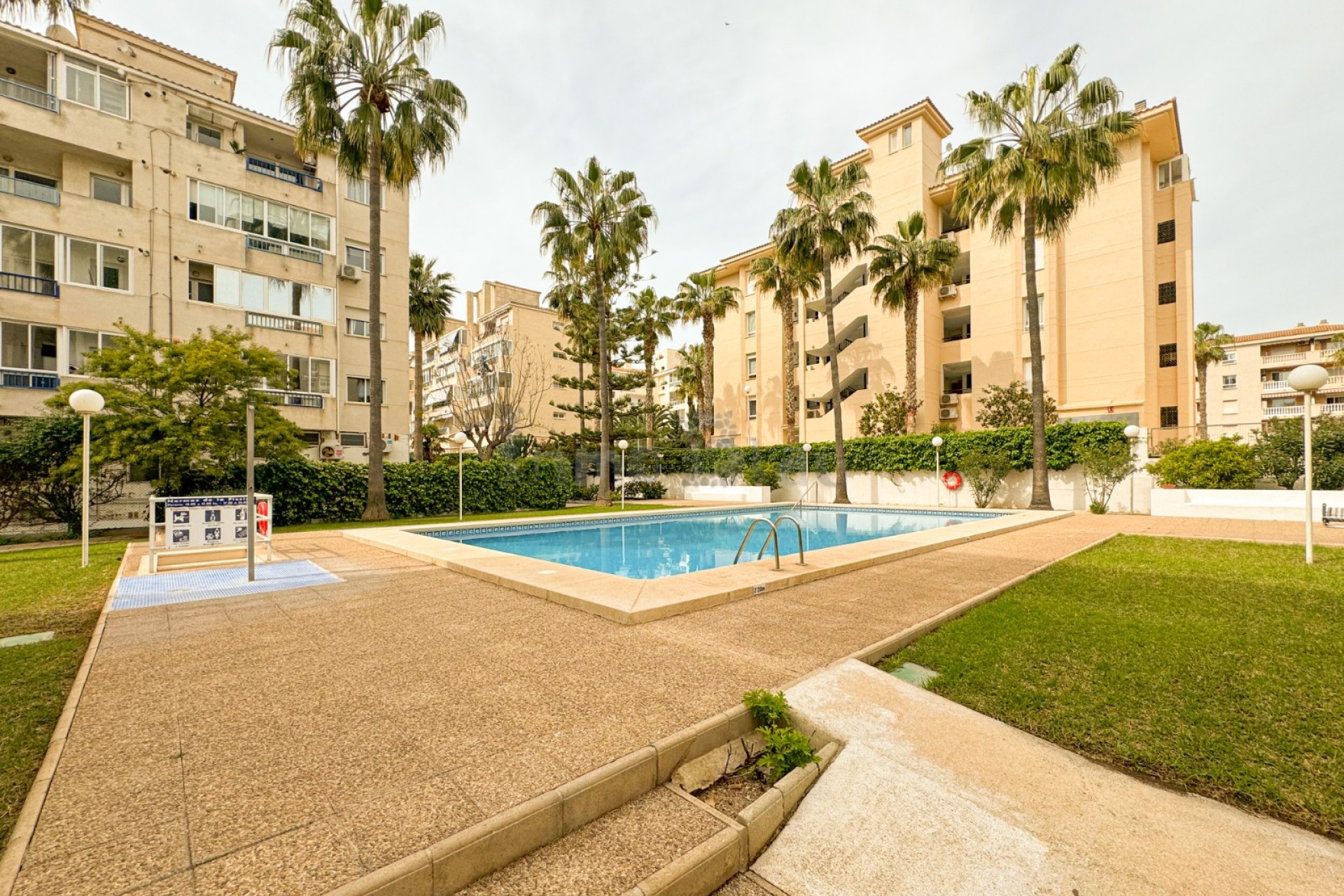 Alquiler a corto plazo - Apartamento / piso - Albir