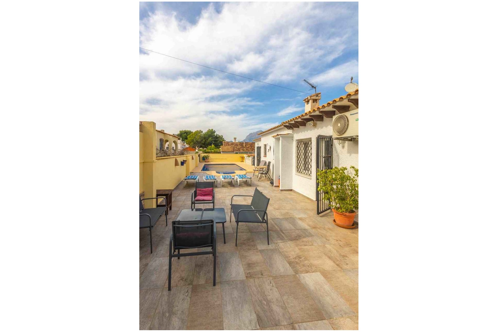 Alquiler a corto plazo - Villa - Albir - Urbanizacion