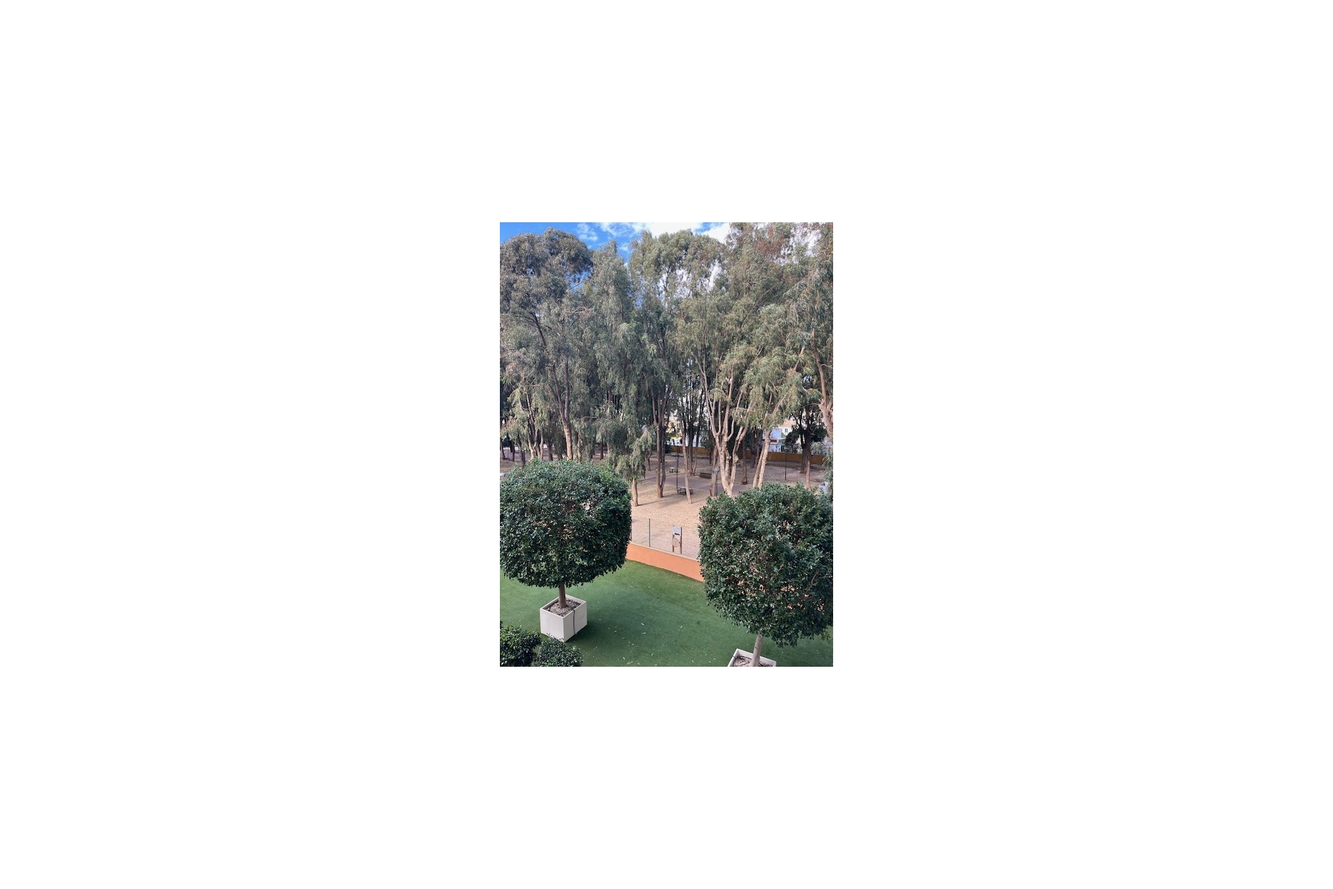 Alquiler a largo plazo - Apartamento / piso - Albir - Centro