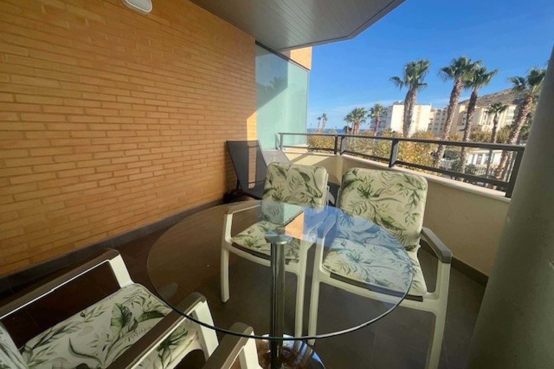 Alquiler a largo plazo - Apartamento / piso - Albir