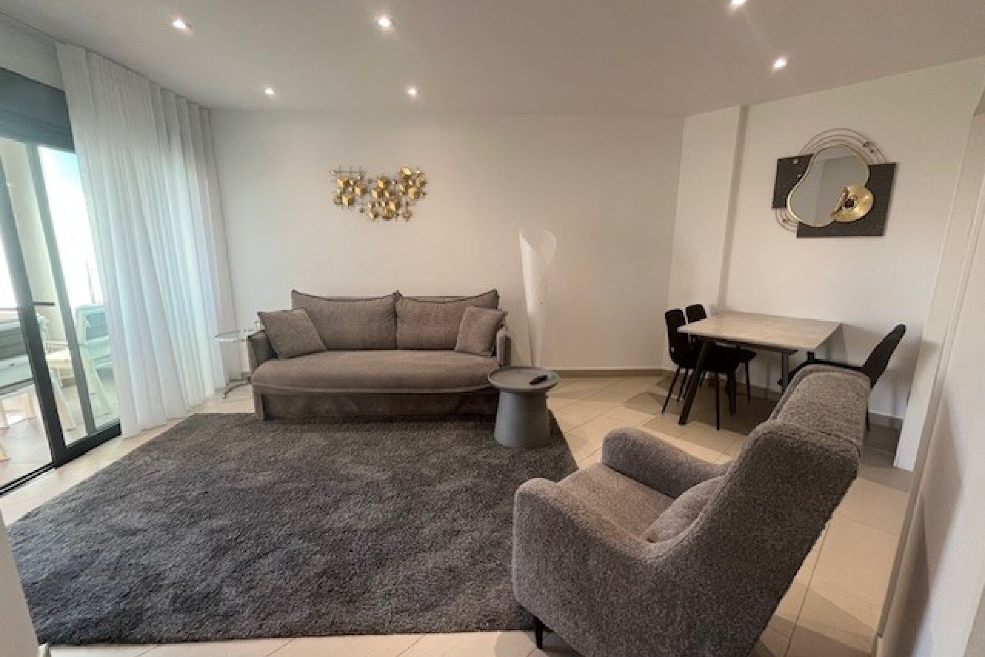 Alquiler a largo plazo - Apartamento / piso - Albir