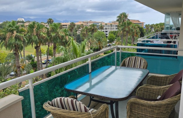 Apartamento / piso - Alquiler a corto plazo - Albir - Centro