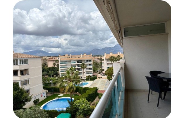 Apartamento / piso - Alquiler a largo plazo - Albir - LR-089