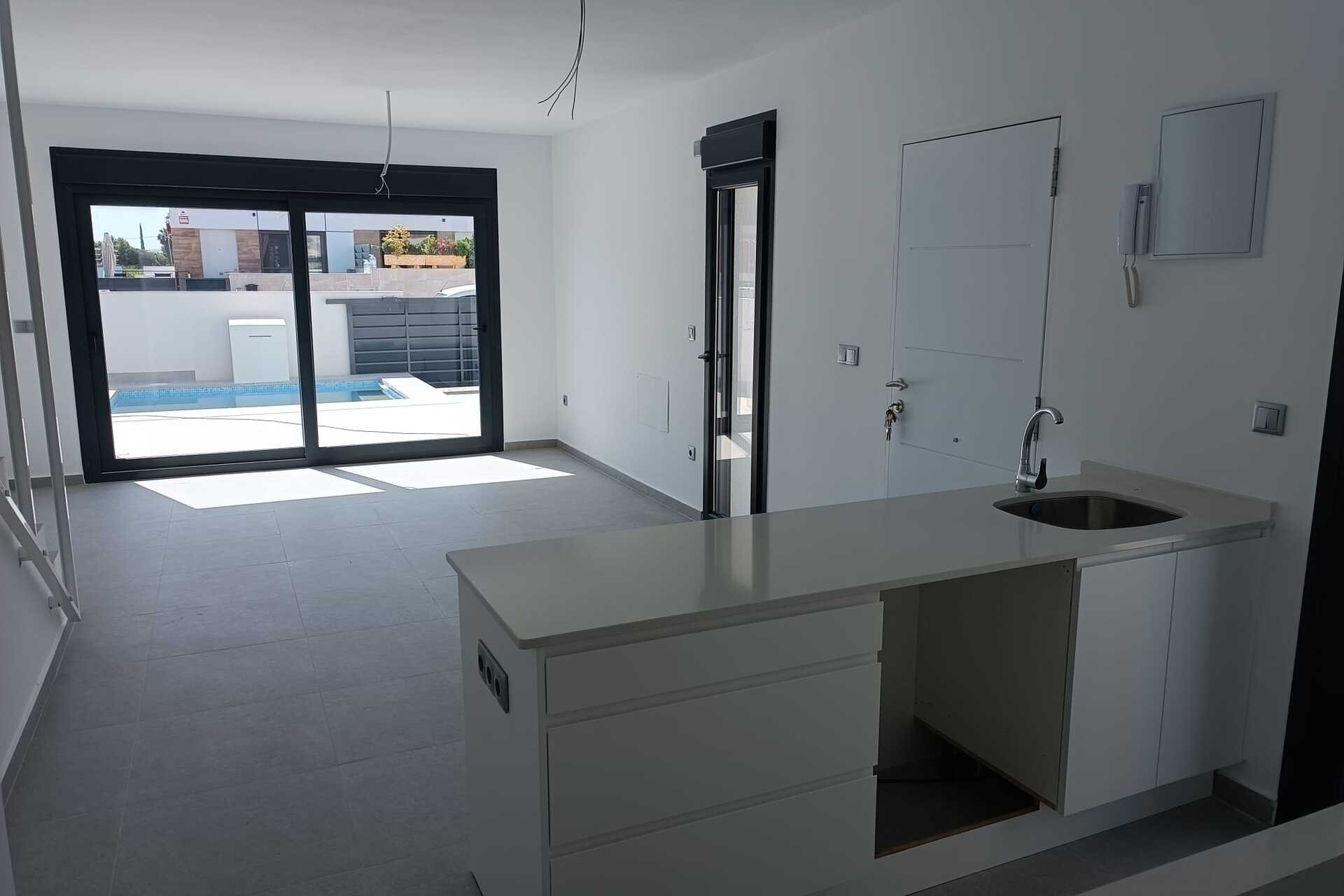 New Build - detached - Daya Nueva