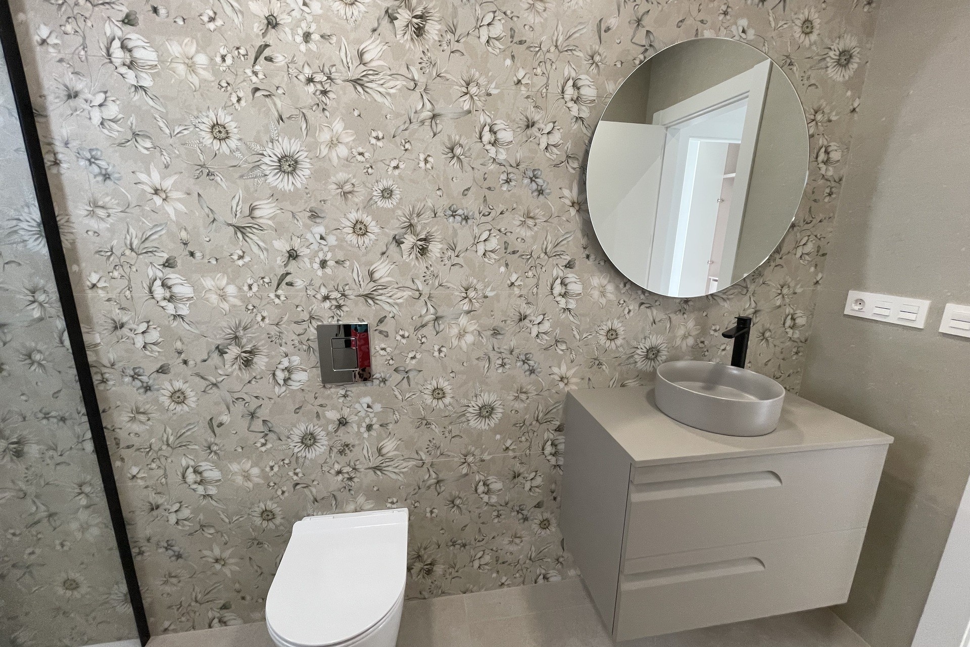 New Build - detached - Heredades