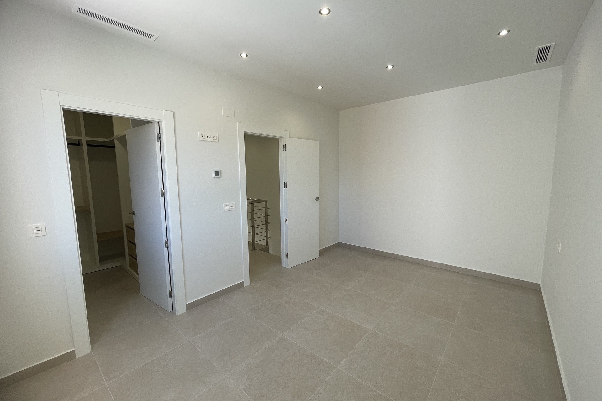 New Build - detached - Heredades