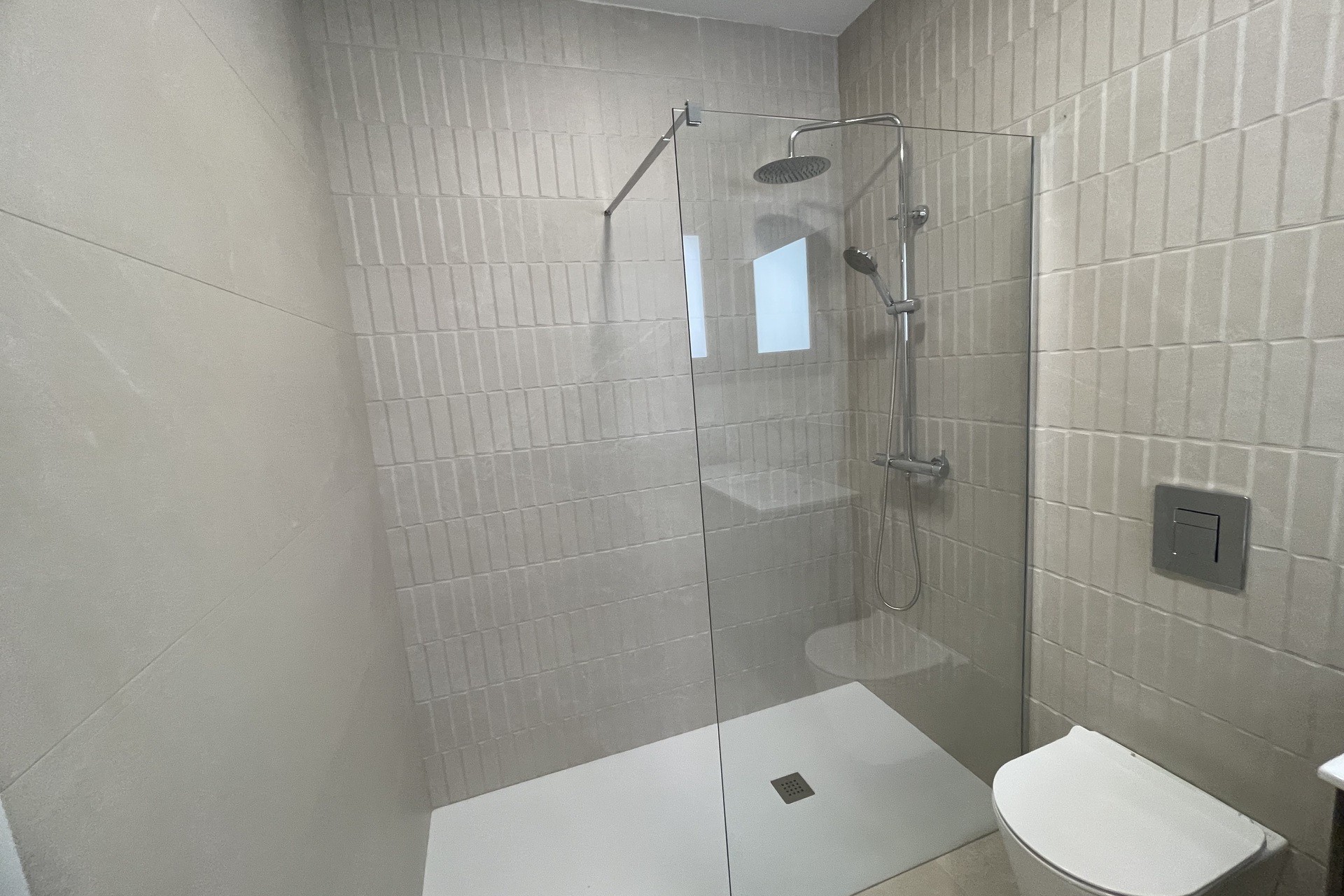 New Build - detached - Heredades