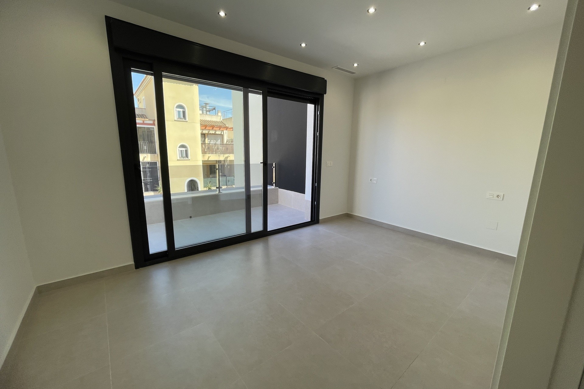 New Build - detached - Heredades