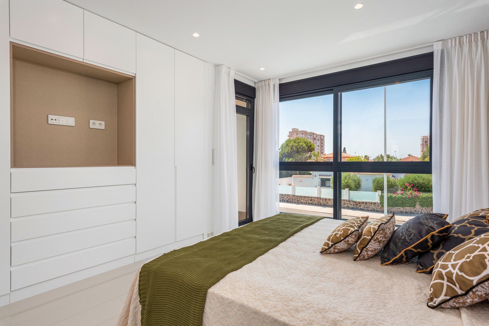 New Build - detached - Playa Paraiso