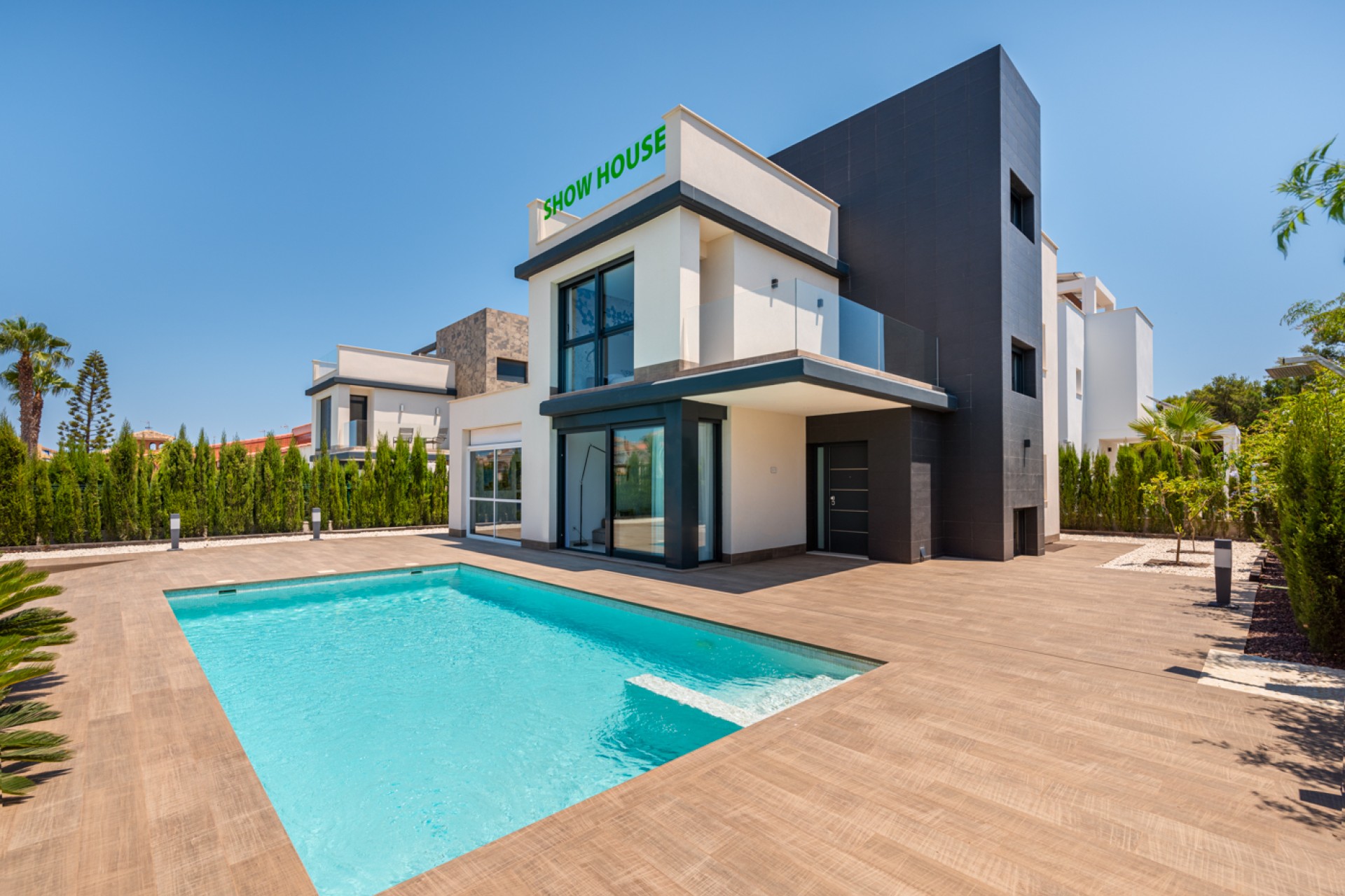 New Build - detached - Playa Paraiso