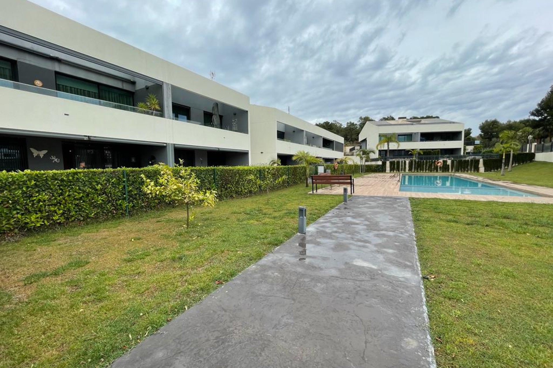 Resale - Apartment / flat - Albir - Urbanizacion
