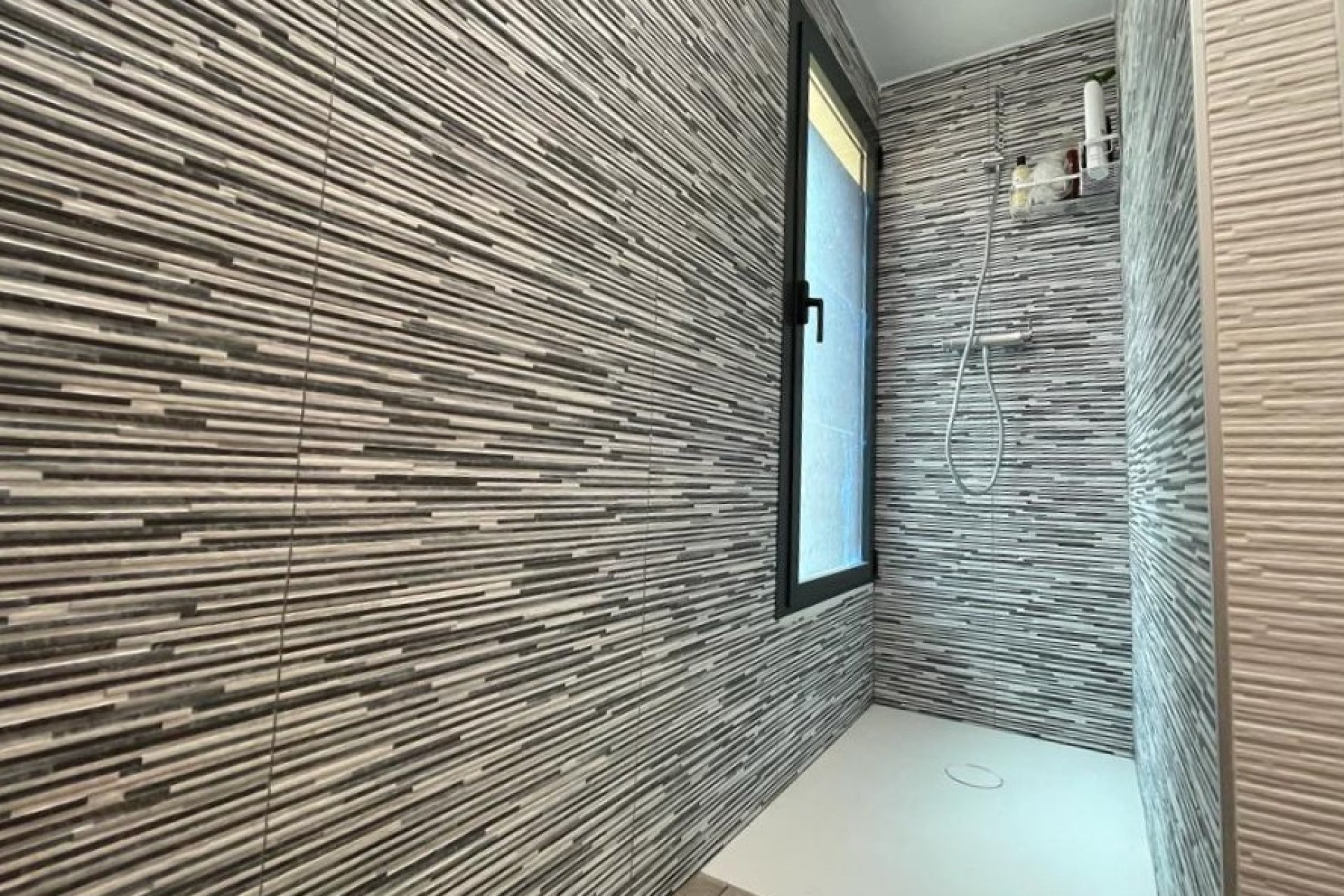 Resale - Apartment / flat - Albir - Urbanizacion