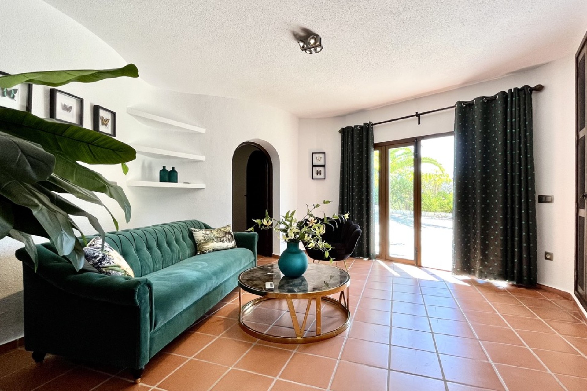 Reventa - Villa - Altea - Urbanizacion