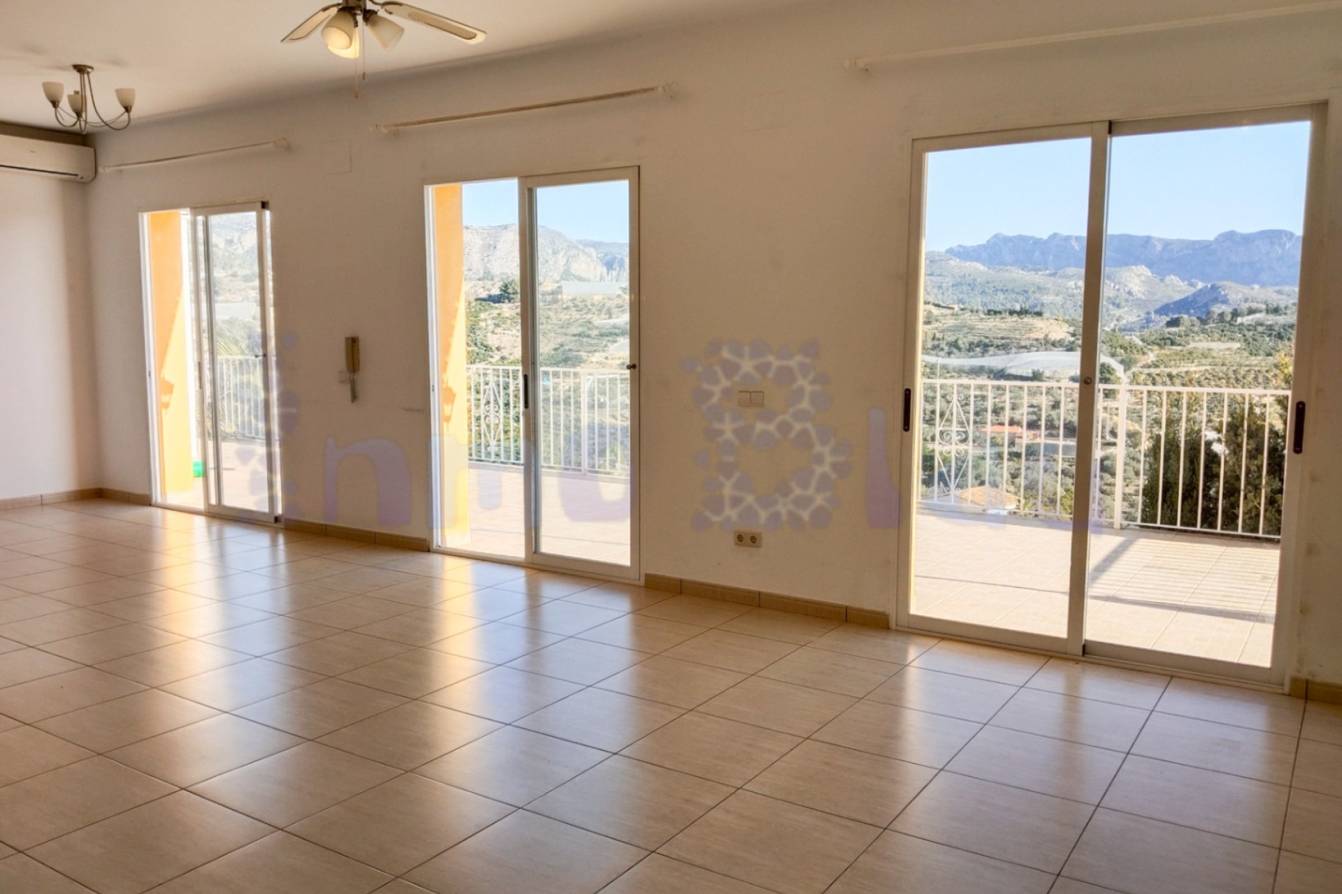 Reventa - Villa - Polop - Urbanizacion
