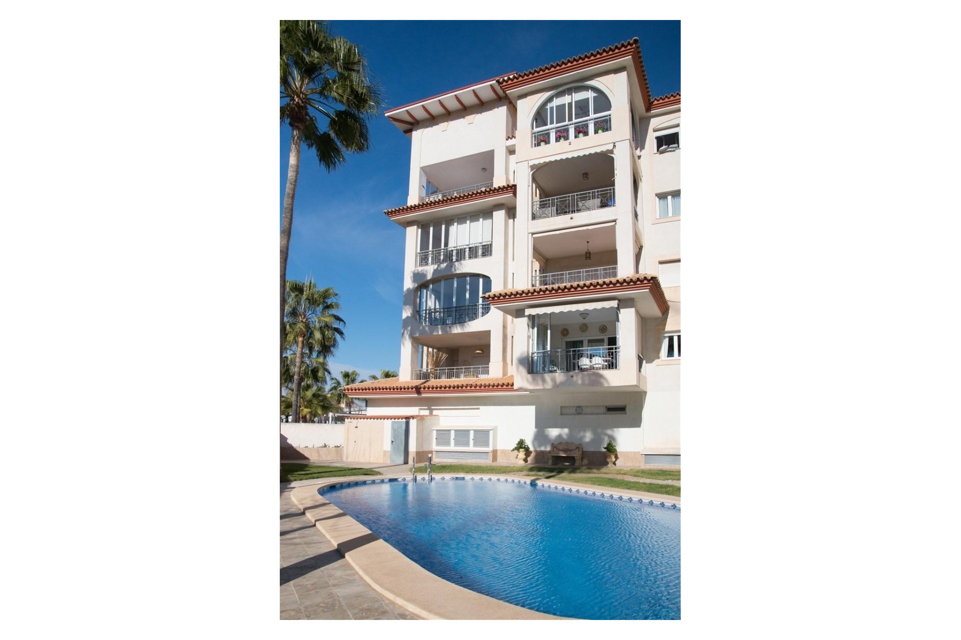 Sale - apartment - Albir - Playa
