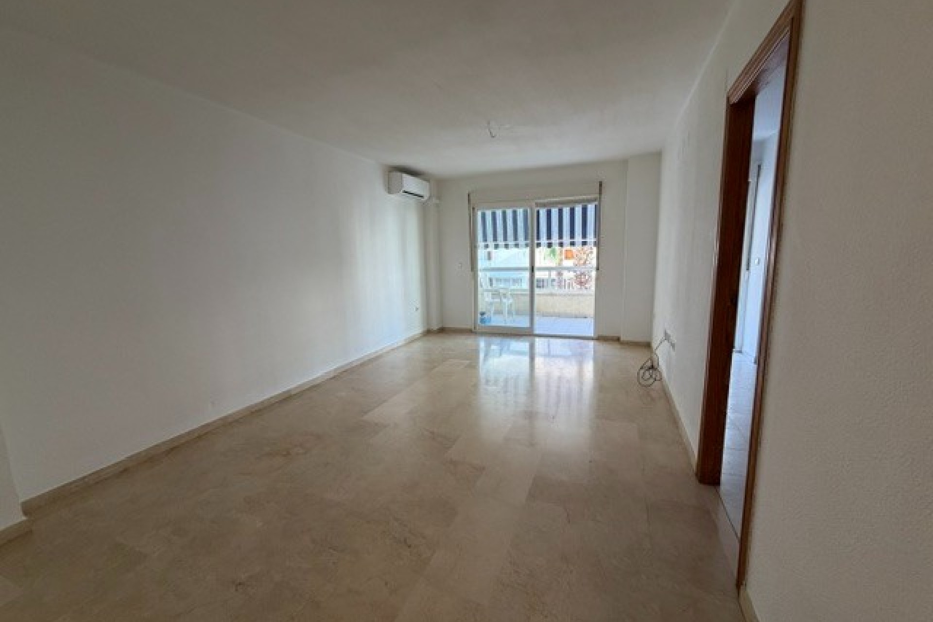 Sale - Apartment / flat - Albir - Centro