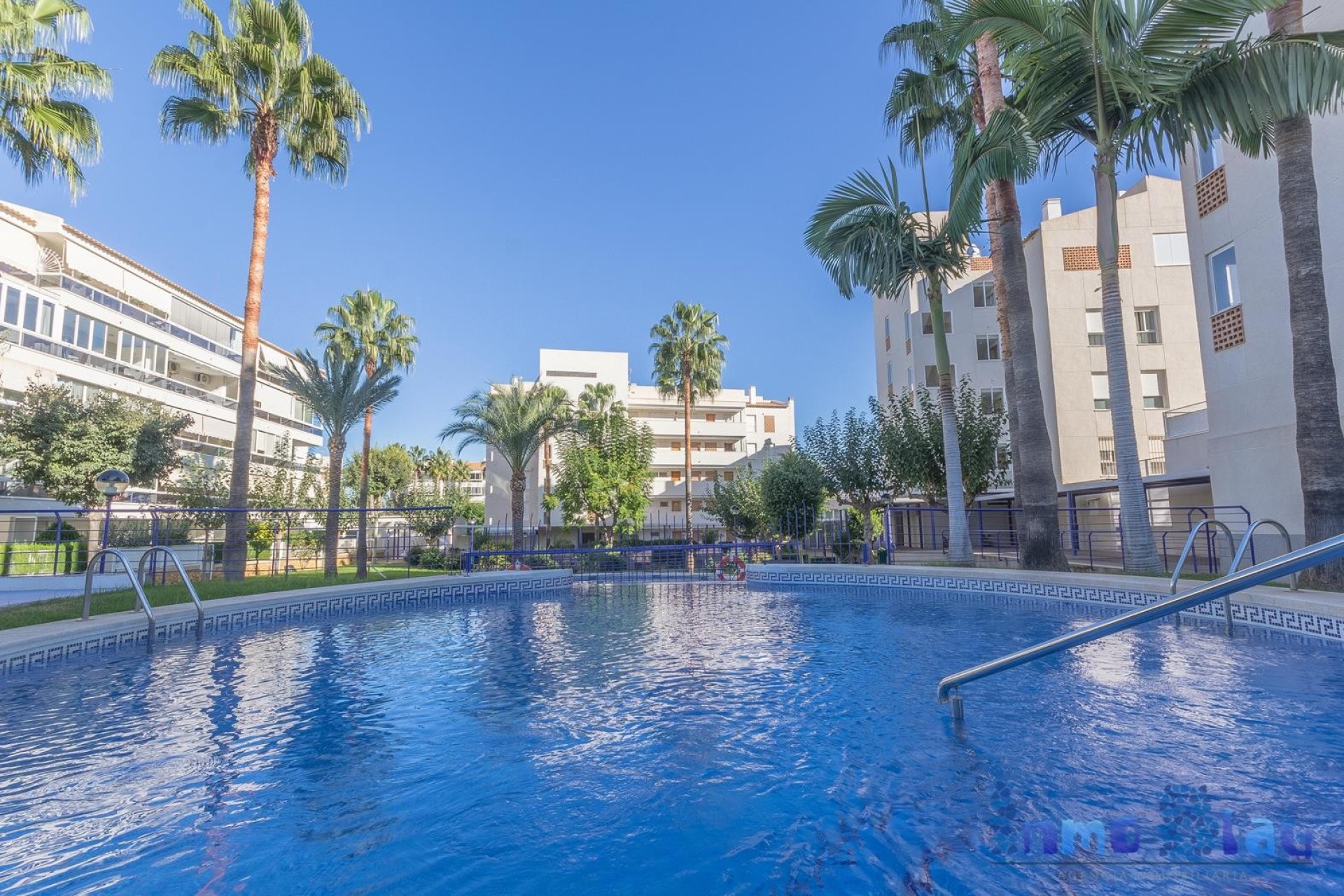 Sale - Apartment / flat - Albir