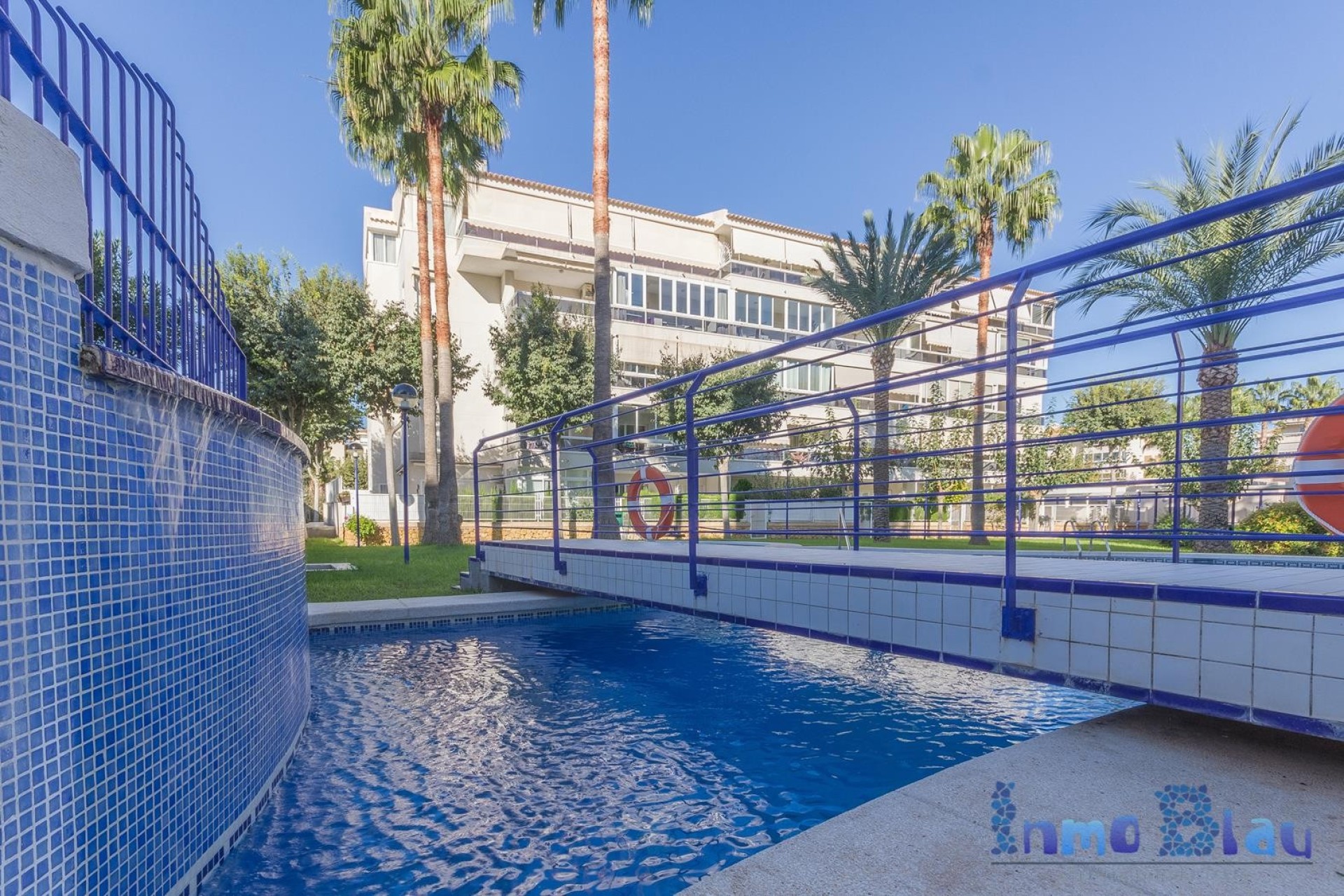 Sale - Apartment / flat - Albir