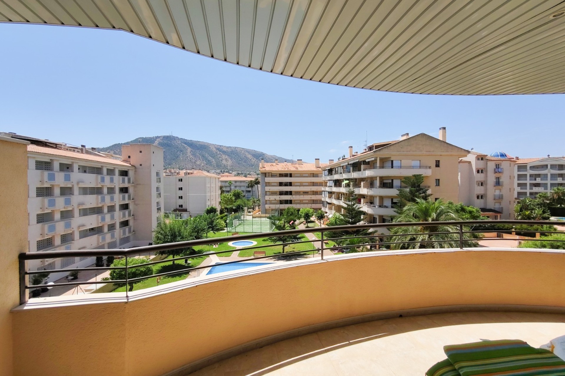 Sale - Apartment / flat - Albir