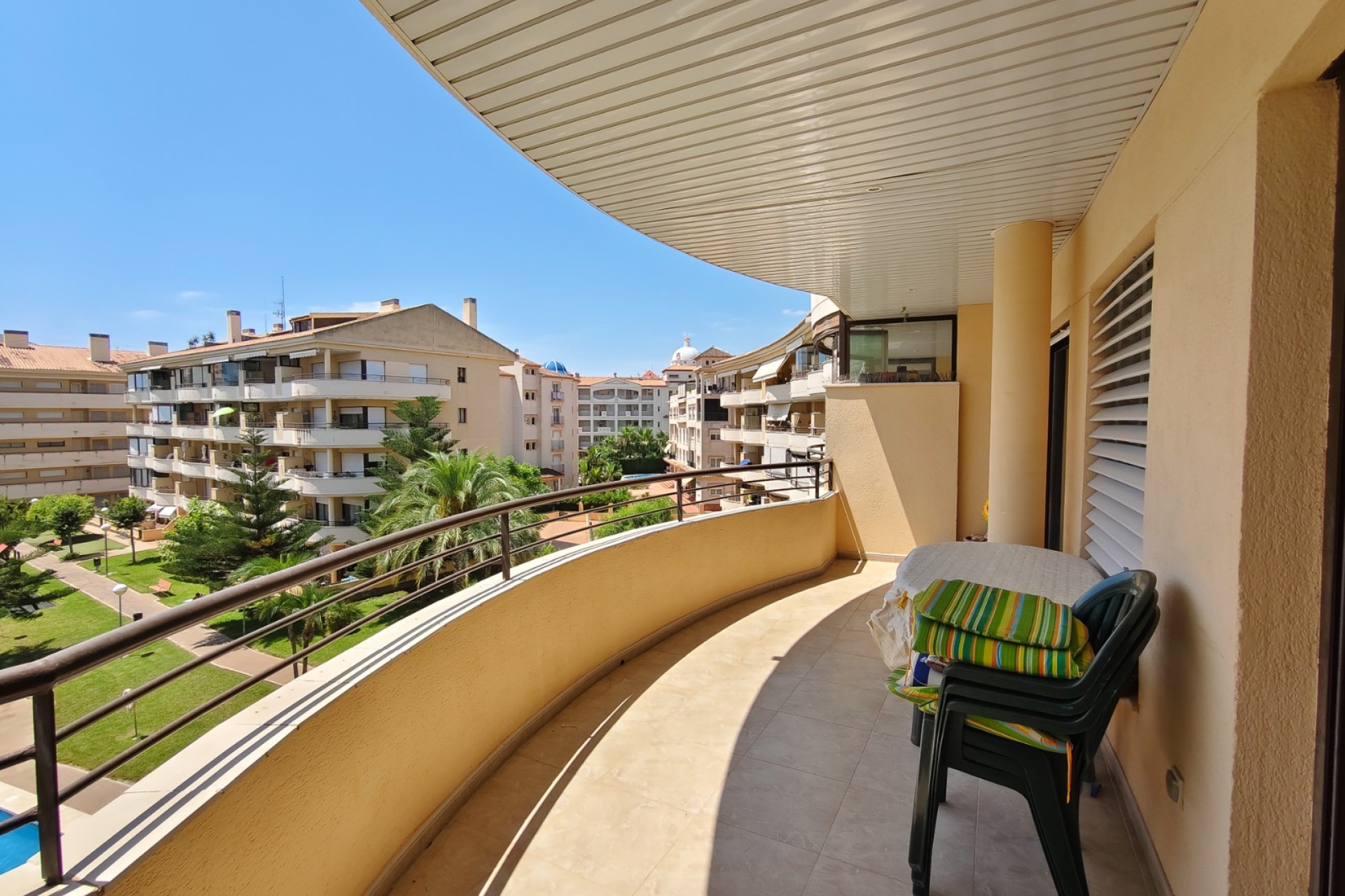 Sale - Apartment / flat - Albir