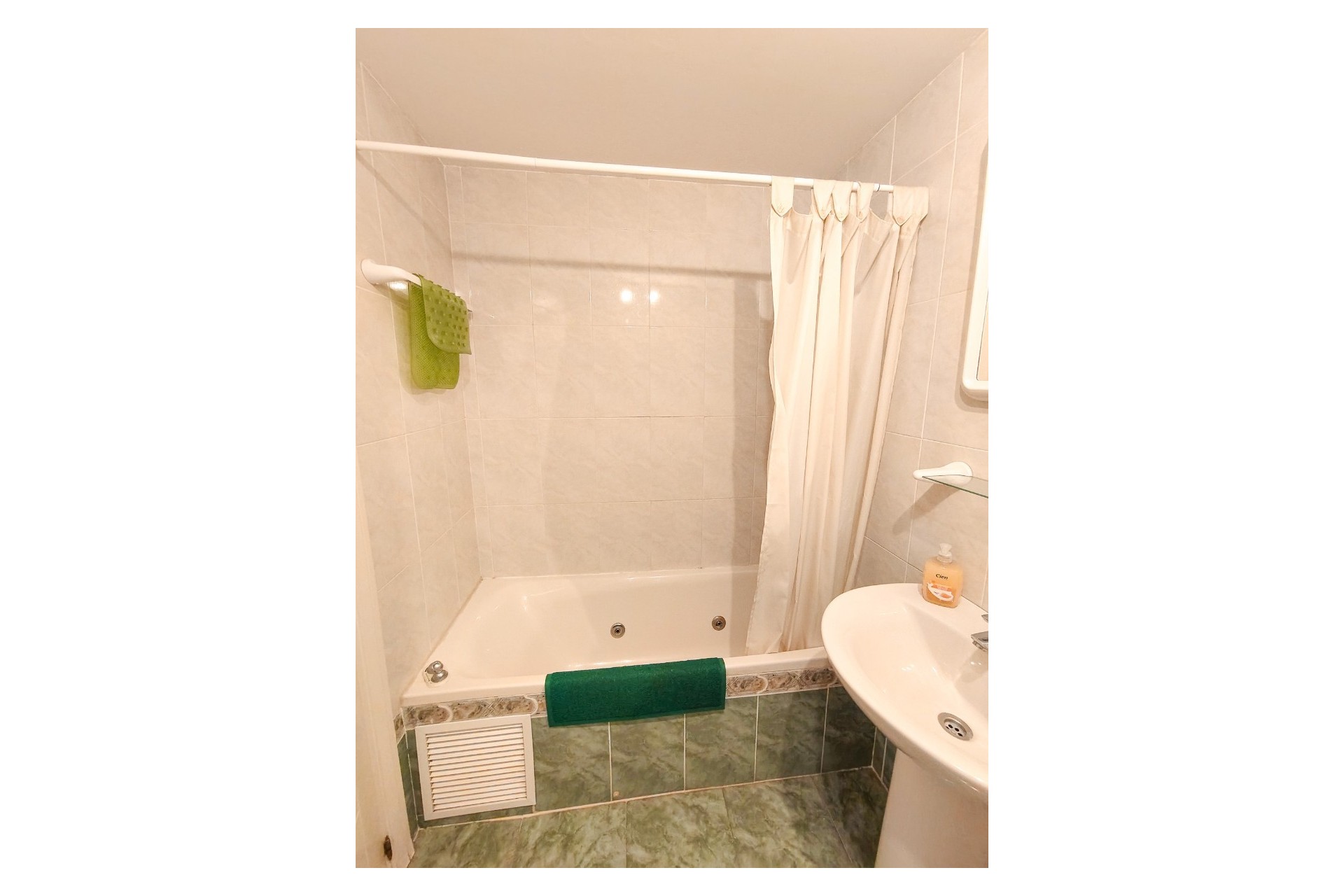 Sale - Apartment / flat - Albir
